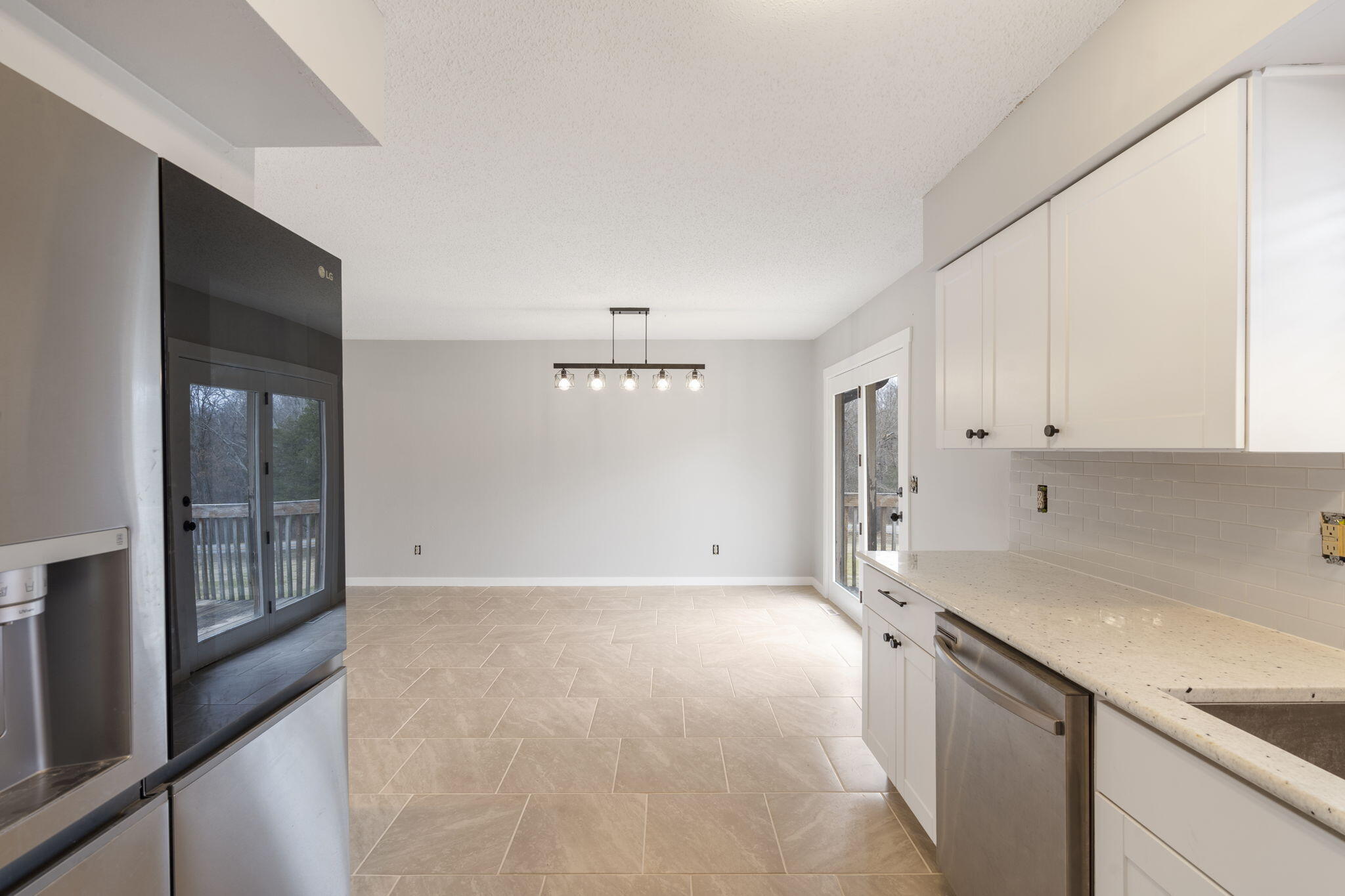 1552 West Oak Ridge Court Property Photo 12