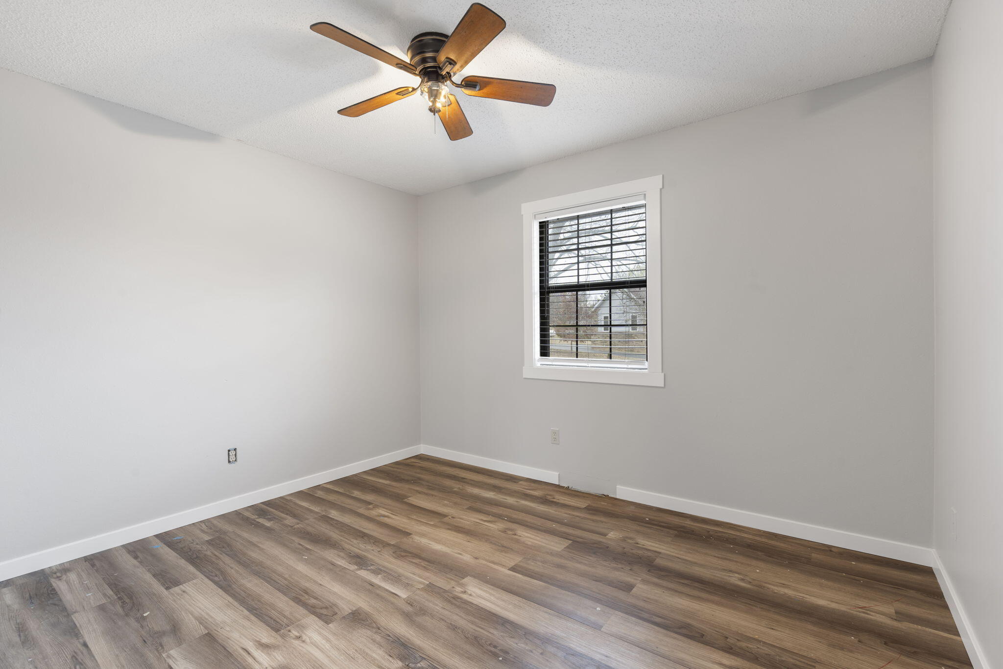 1552 West Oak Ridge Court Property Photo 14