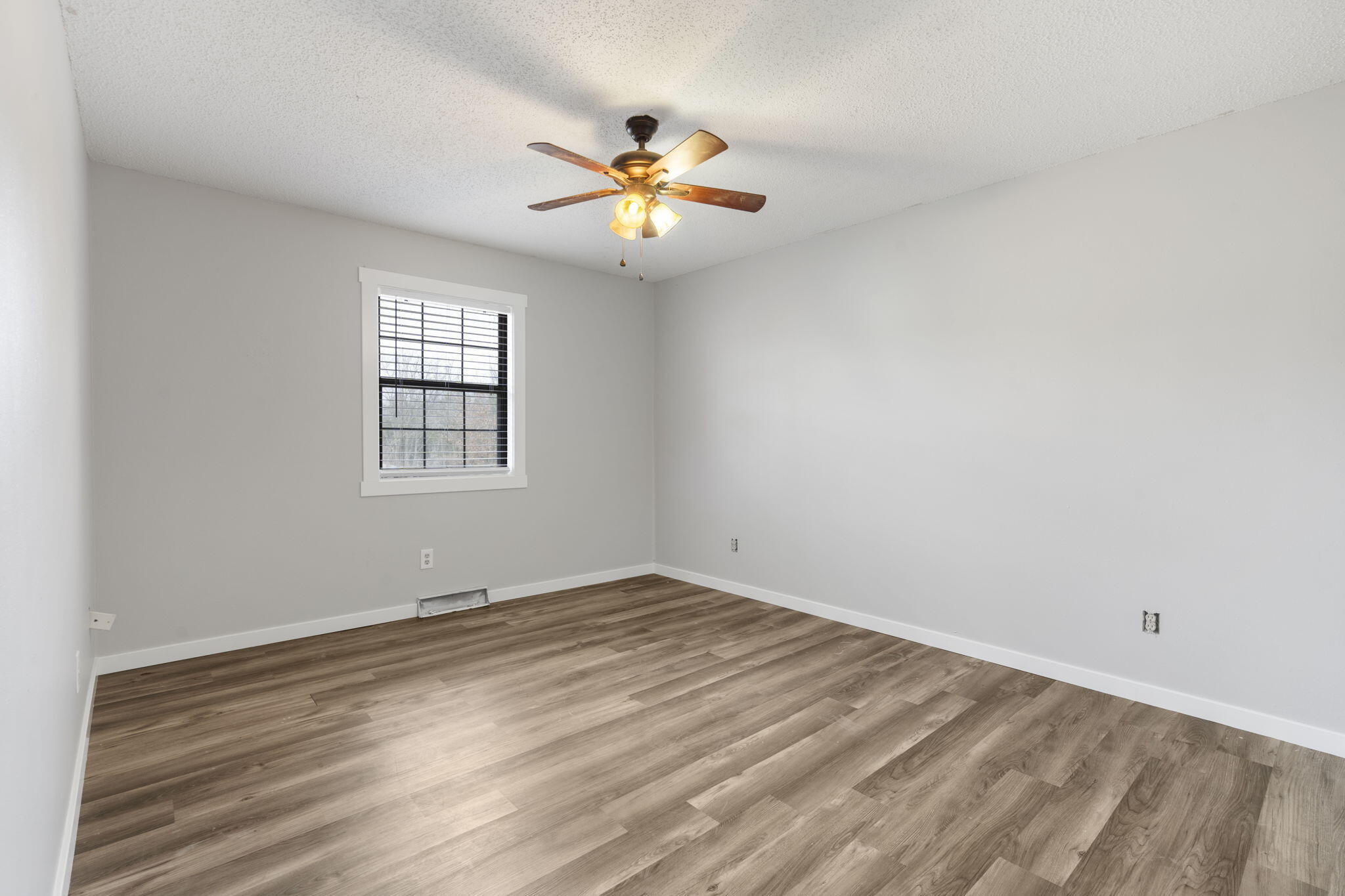1552 West Oak Ridge Court Property Photo 16