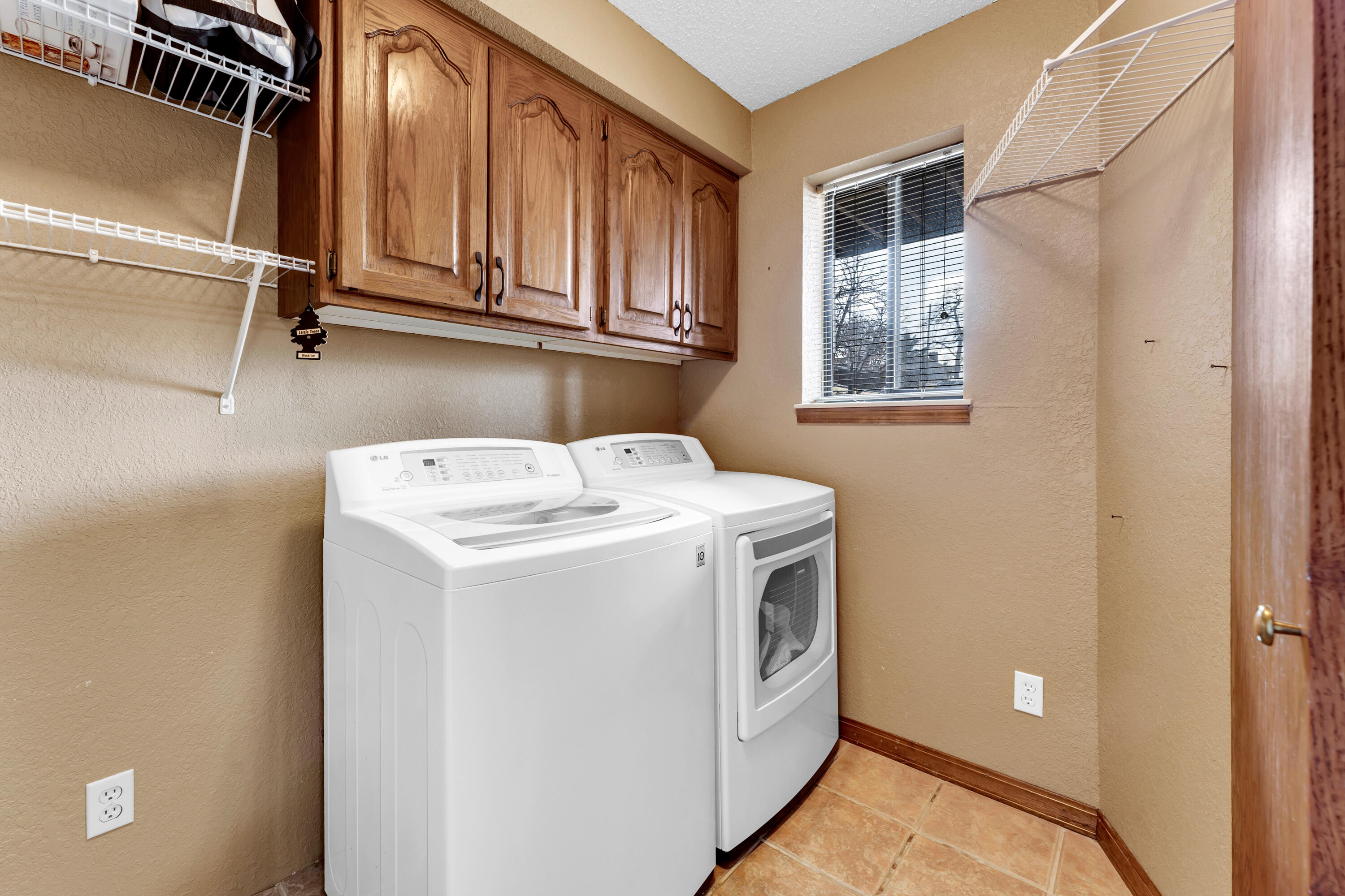 150 Sunken Forest Drive Property Photo 7