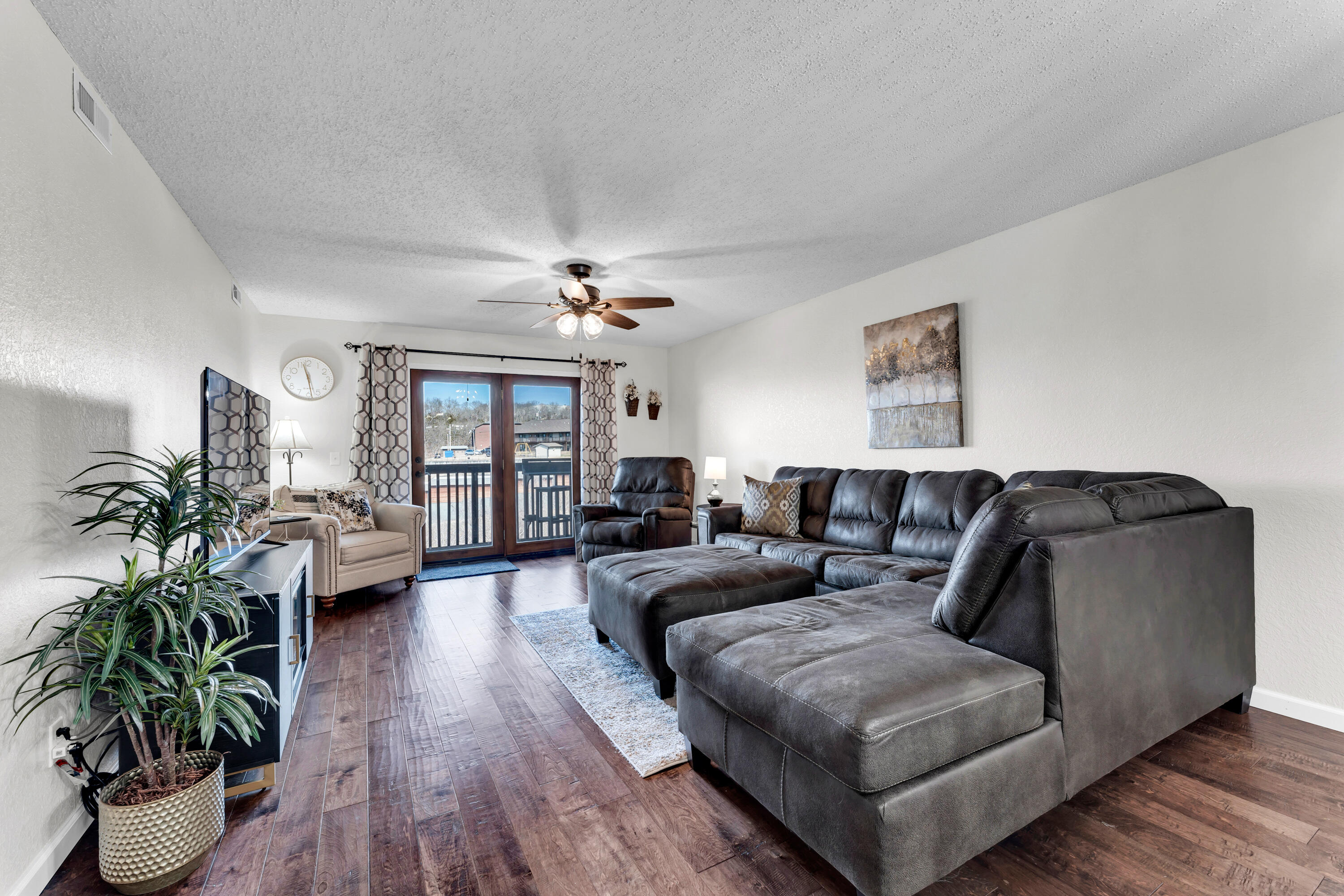 150 Sunken Forest Drive Property Photo 14