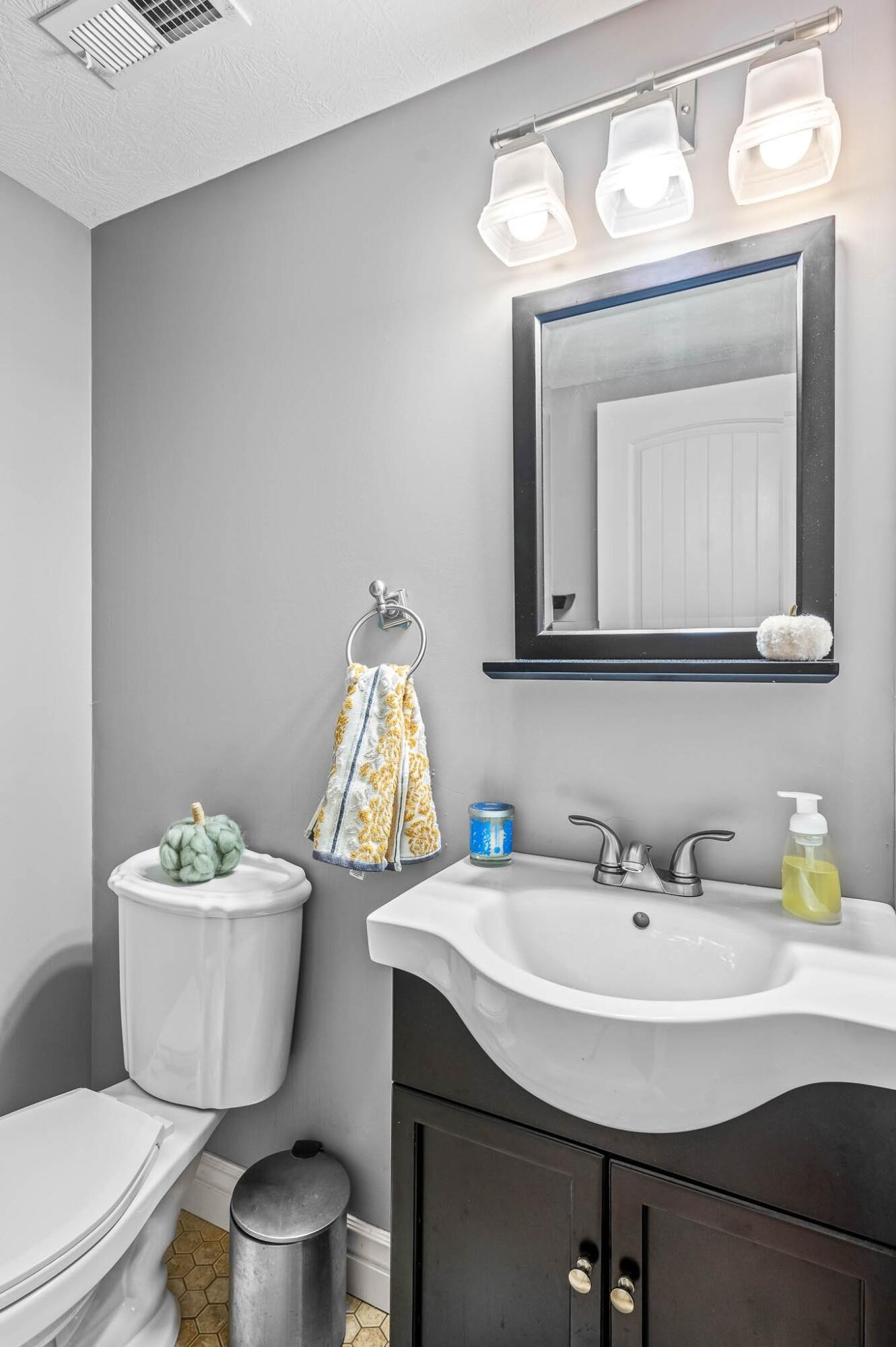 1208 East Lark Street Property Photo 13