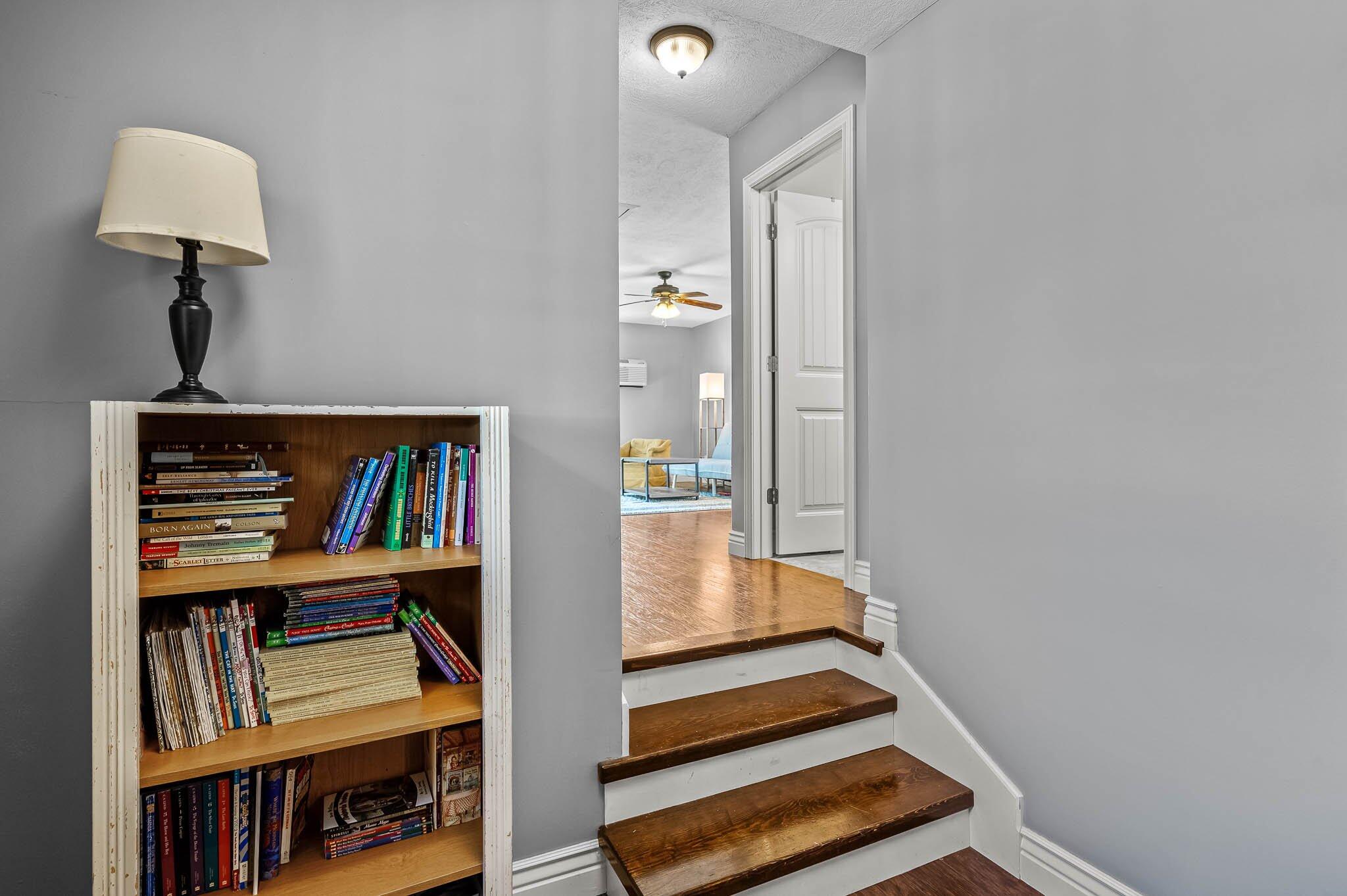 1208 East Lark Street Property Photo 18