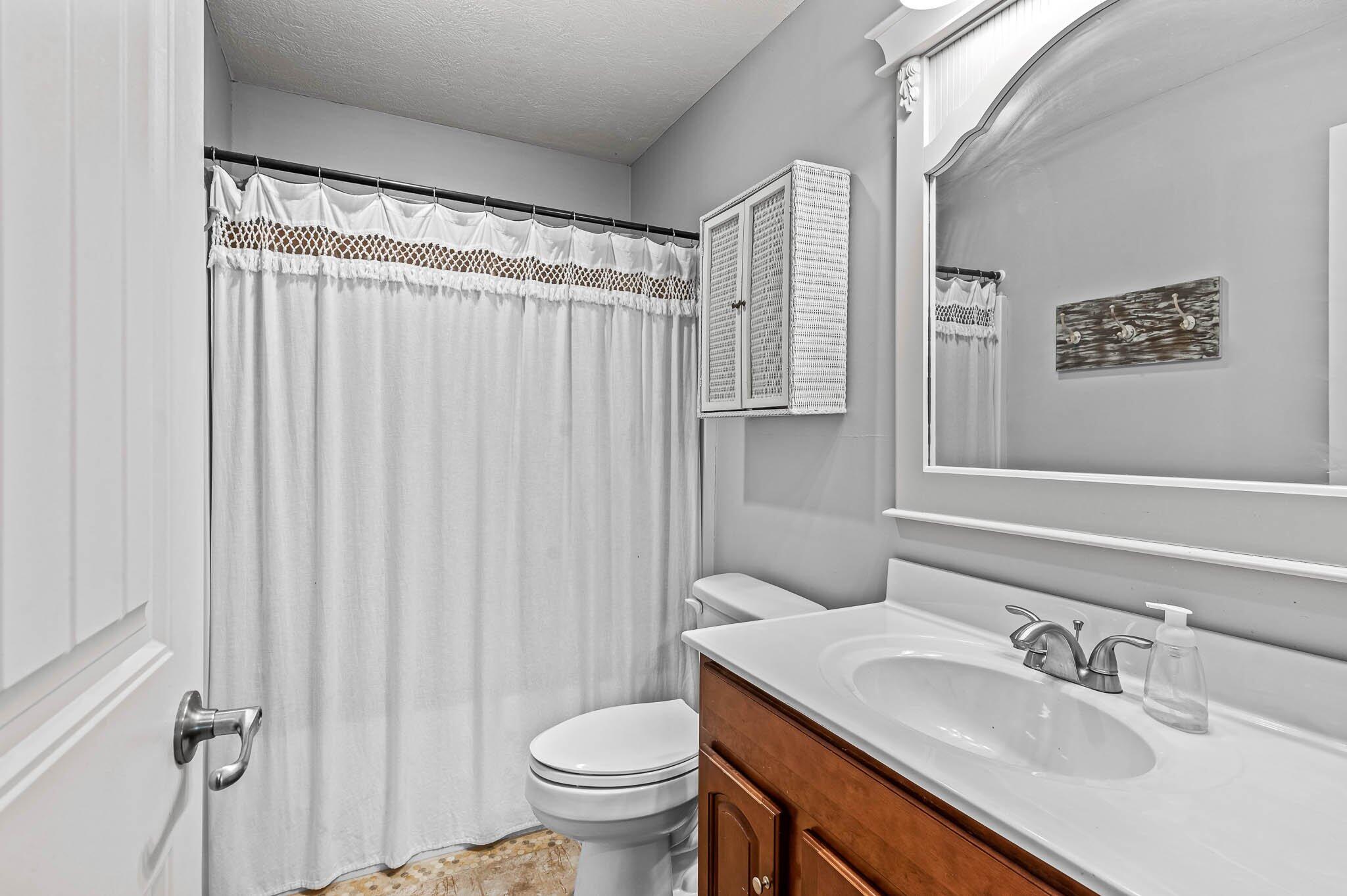 1208 East Lark Street Property Photo 19