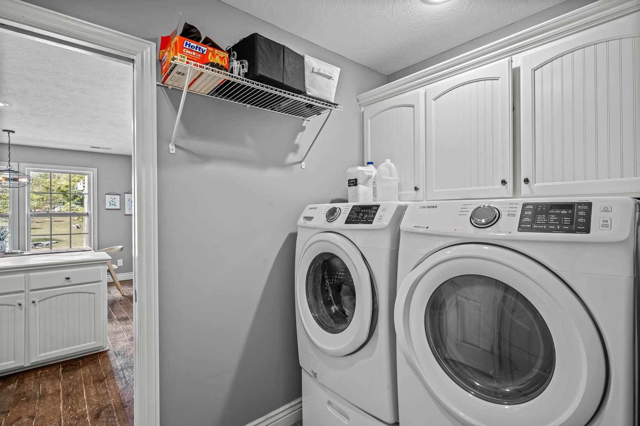1208 East Lark Street Property Photo 24