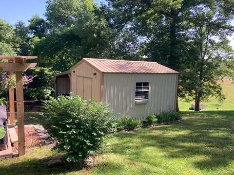 609 County Road 8330 Property Photo 57