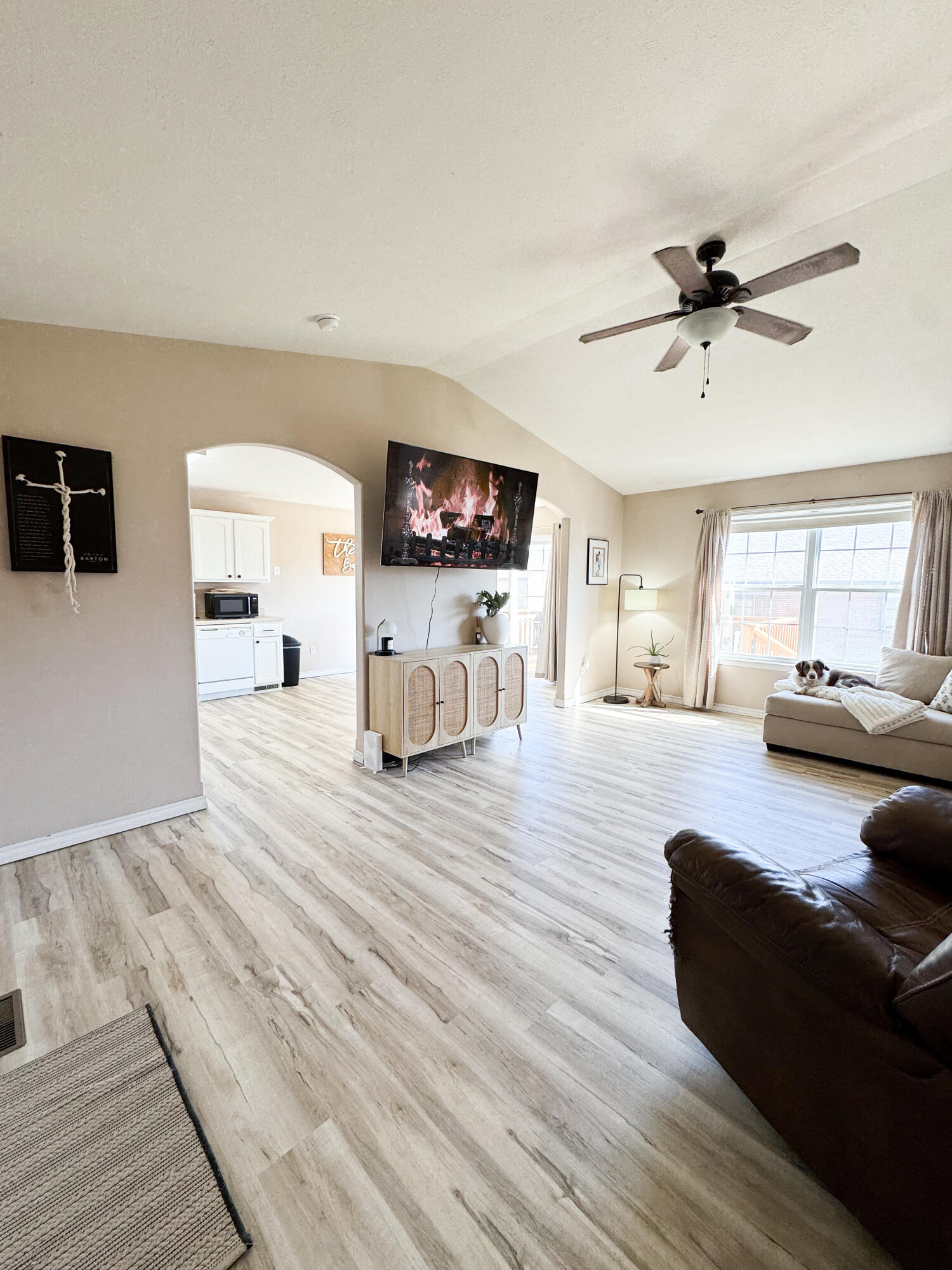 1610 Jon Street Property Photo 7