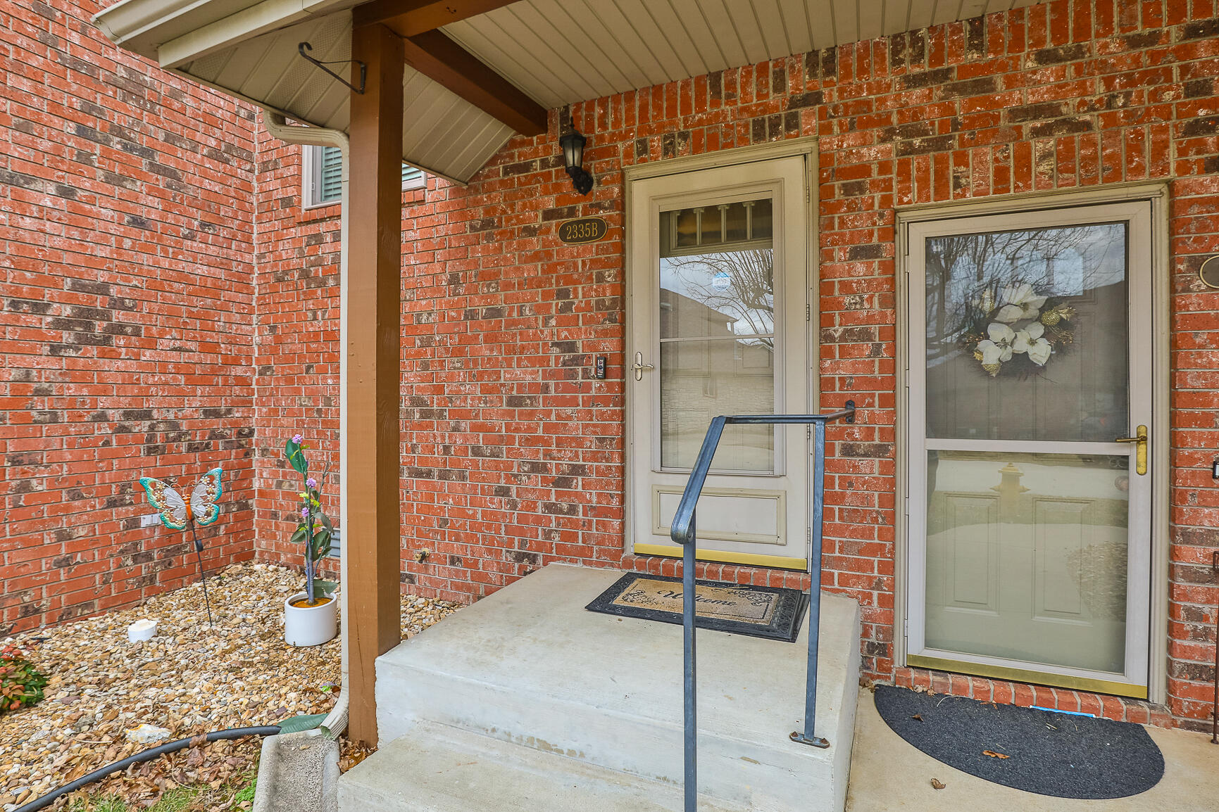 2335 West Chesterfield Boulevard Property Photo 6