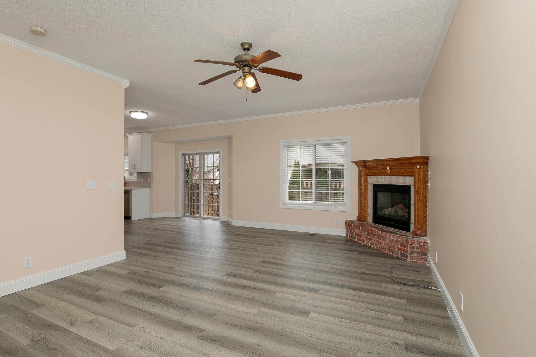 2335 West Chesterfield Boulevard Property Photo 8