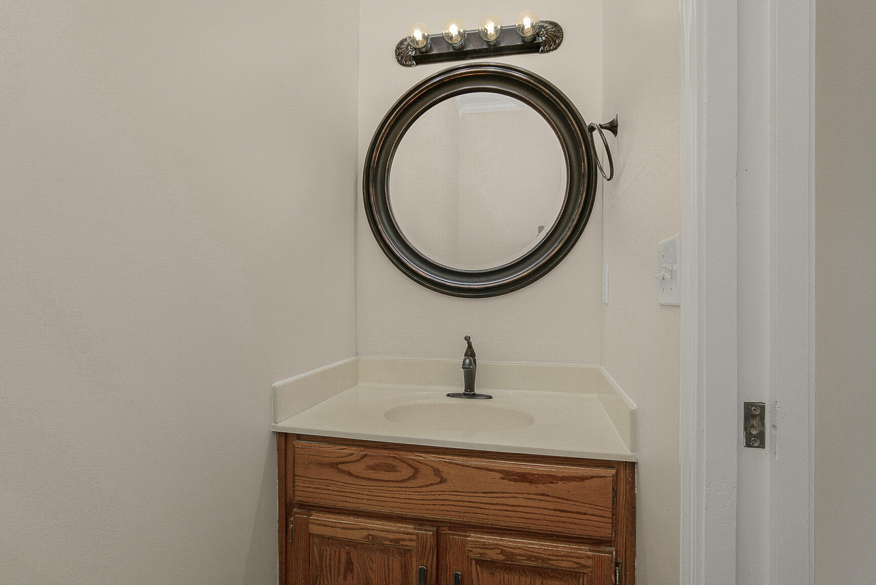 2335 West Chesterfield Boulevard Property Photo 15