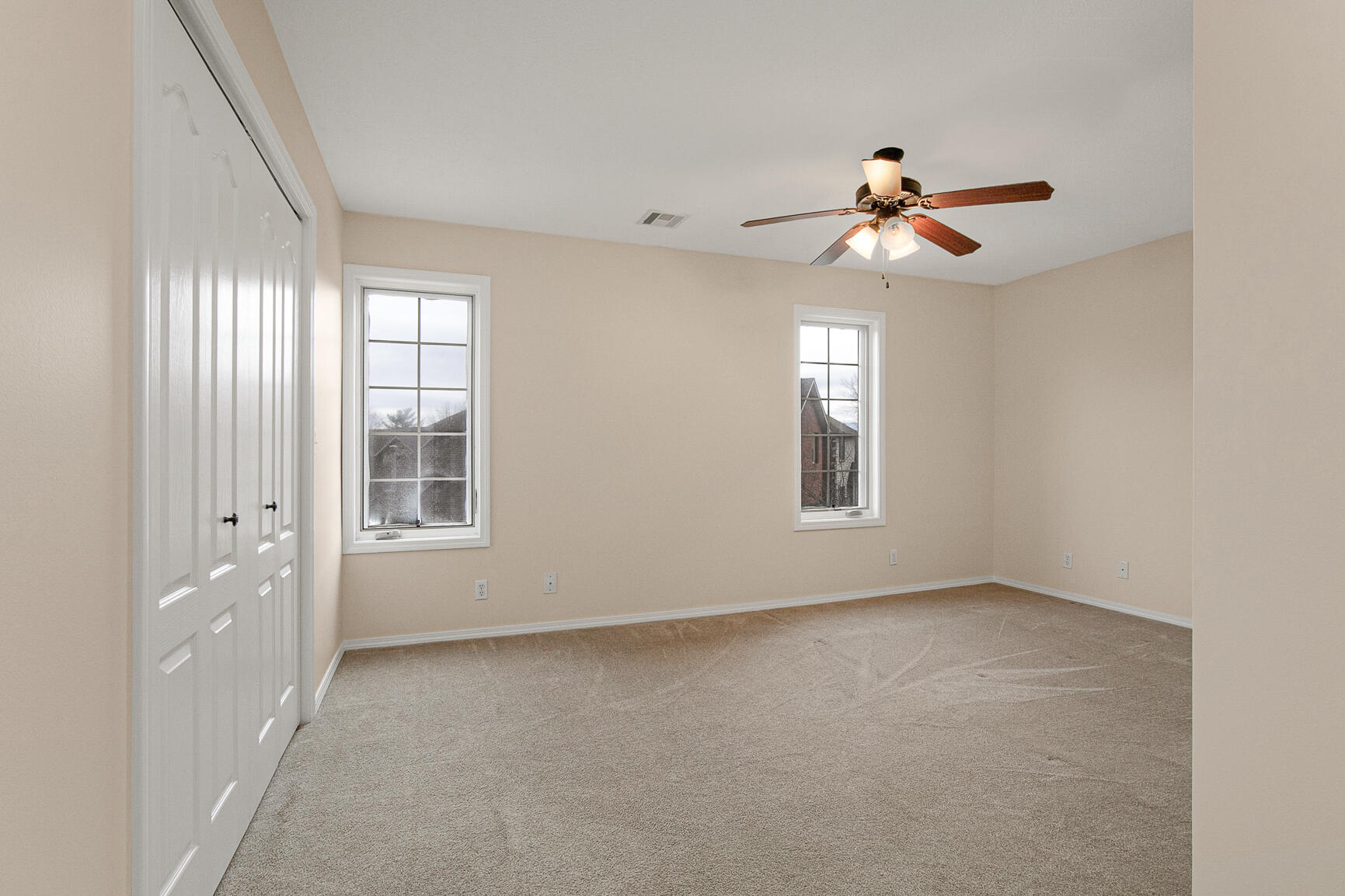2335 West Chesterfield Boulevard Property Photo 17