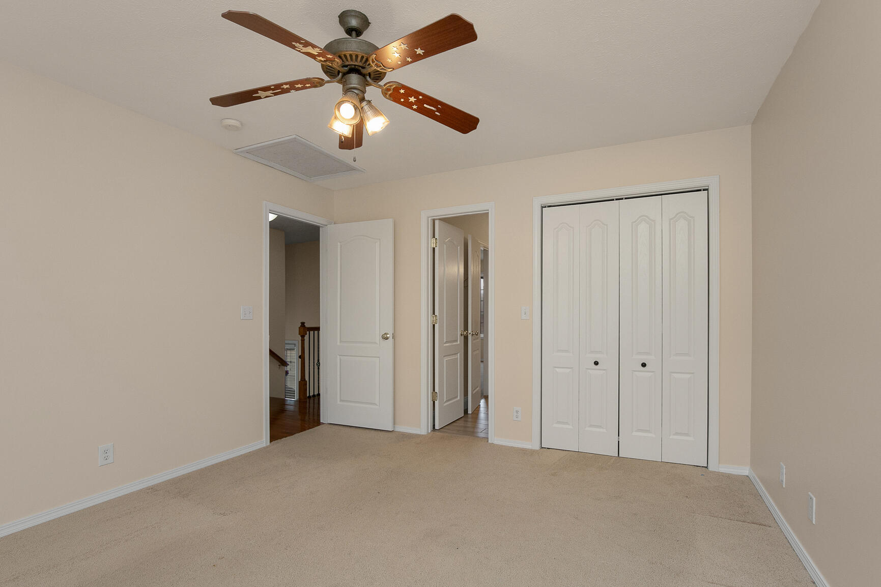 2335 West Chesterfield Boulevard Property Photo 22