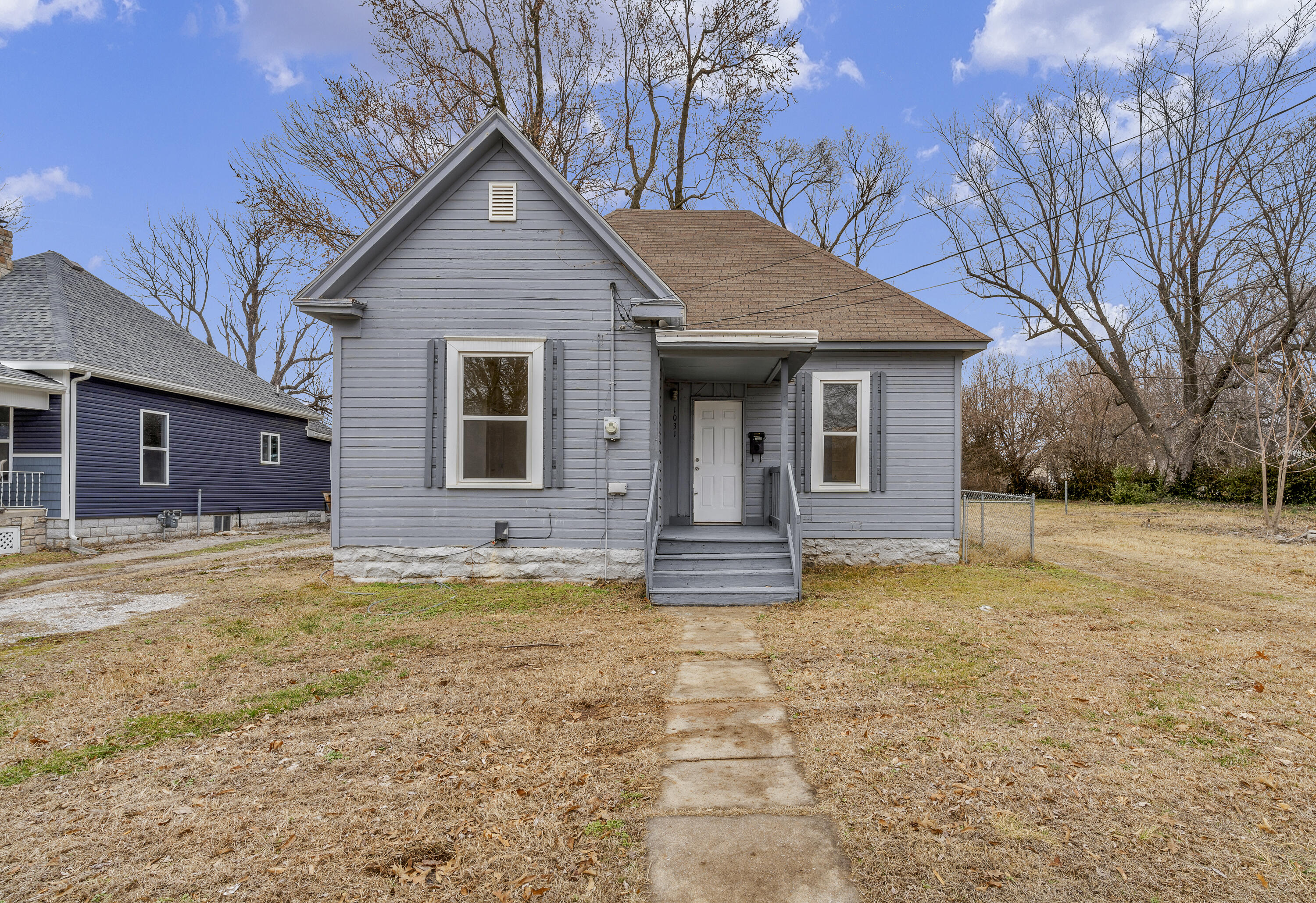 1031 West Monroe Terrace Property Photo 2