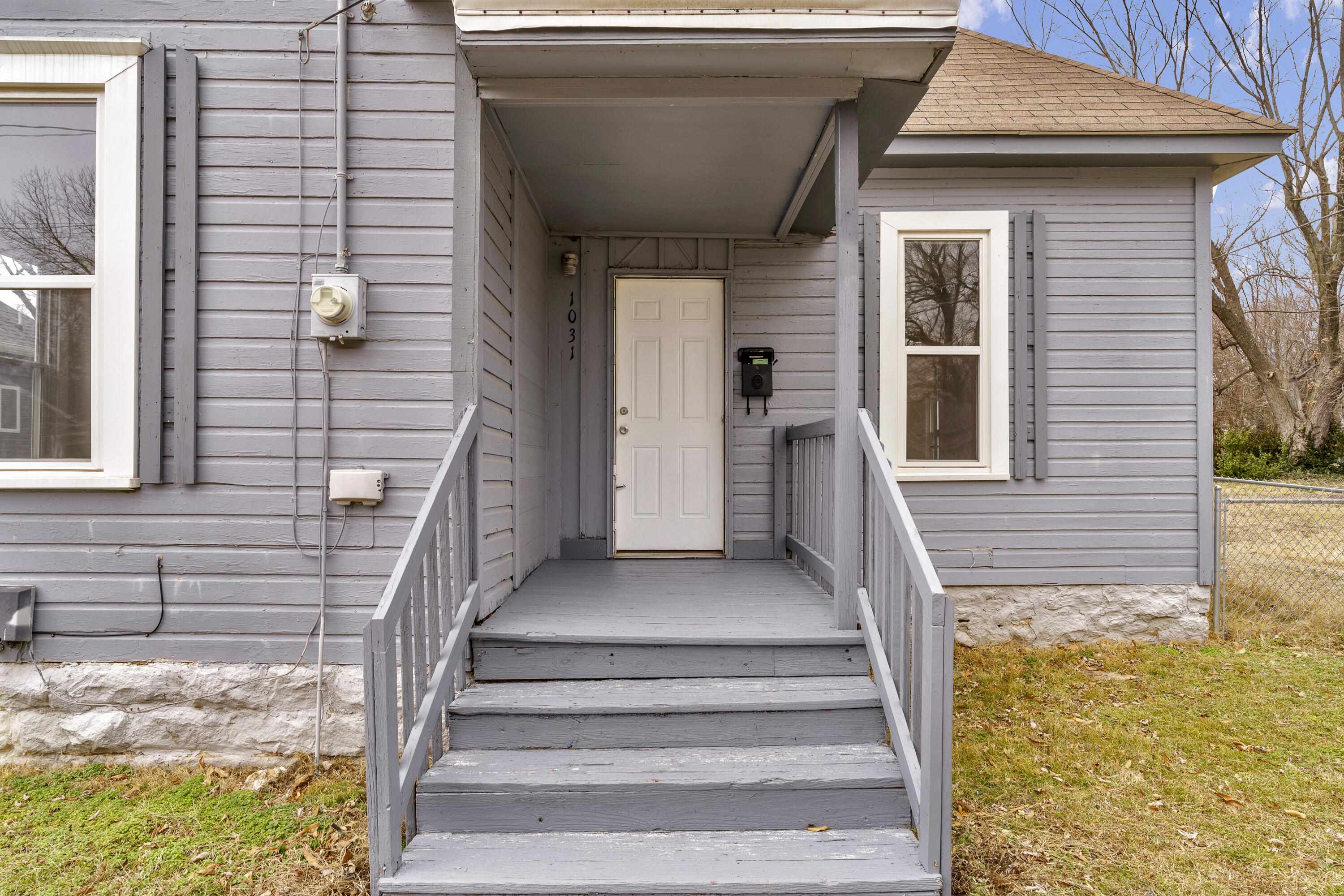 1031 West Monroe Terrace Property Photo 4