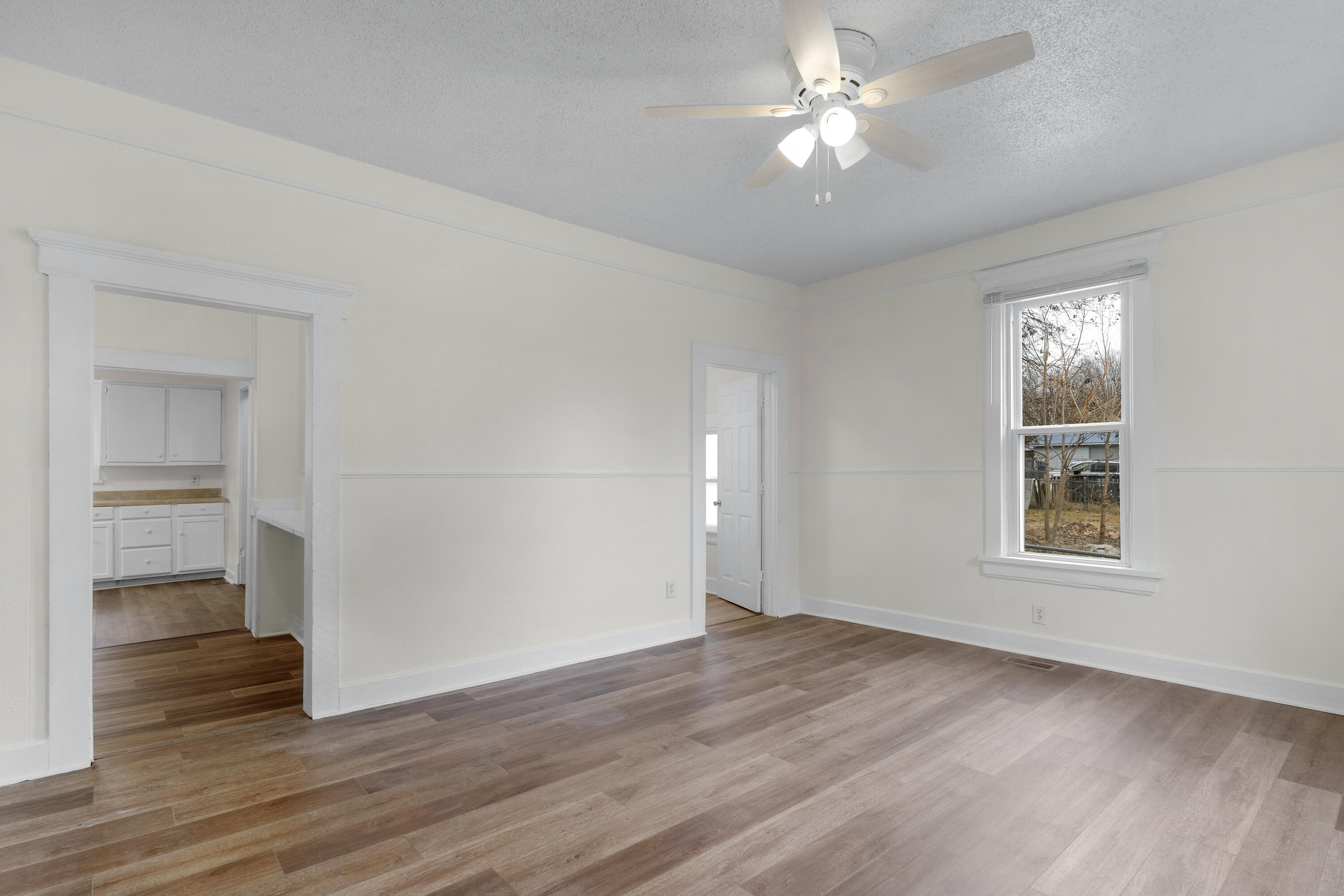 1031 West Monroe Terrace Property Photo 5