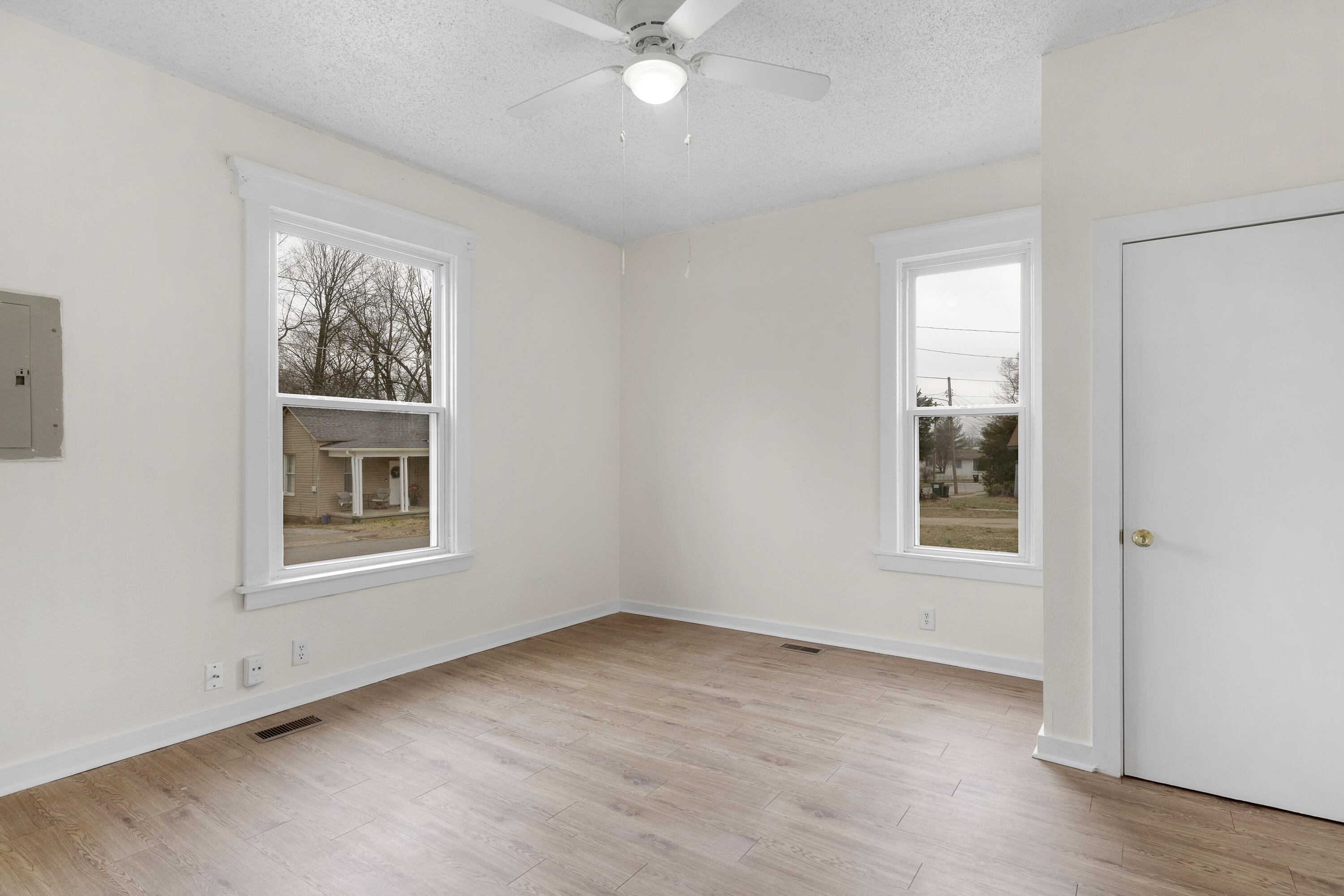 1031 West Monroe Terrace Property Photo 14