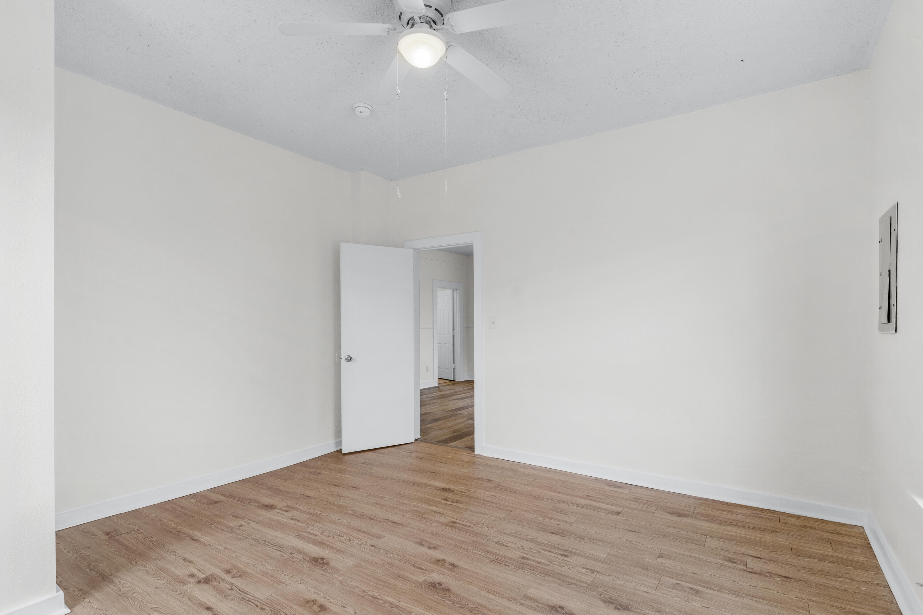 1031 West Monroe Terrace Property Photo 15