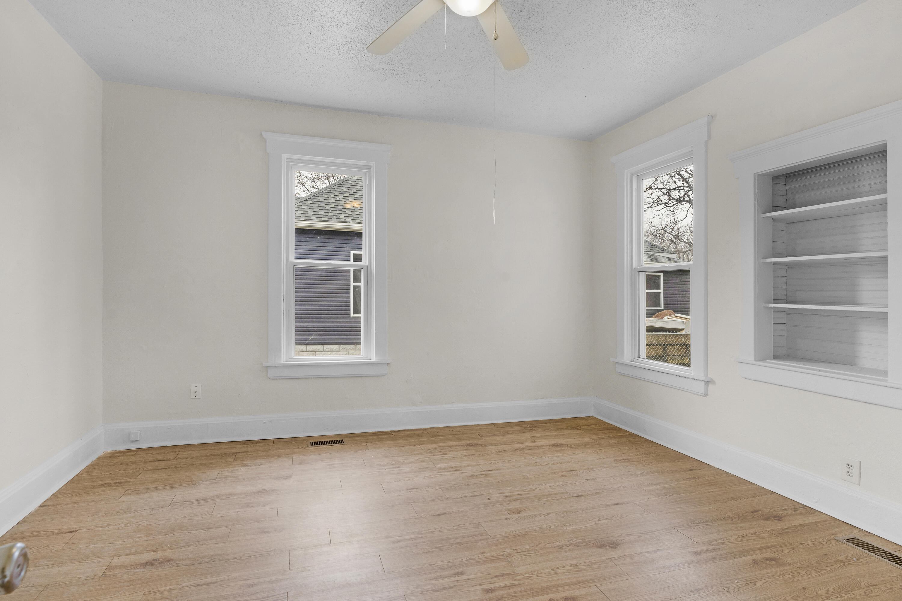 1031 West Monroe Terrace Property Photo 18