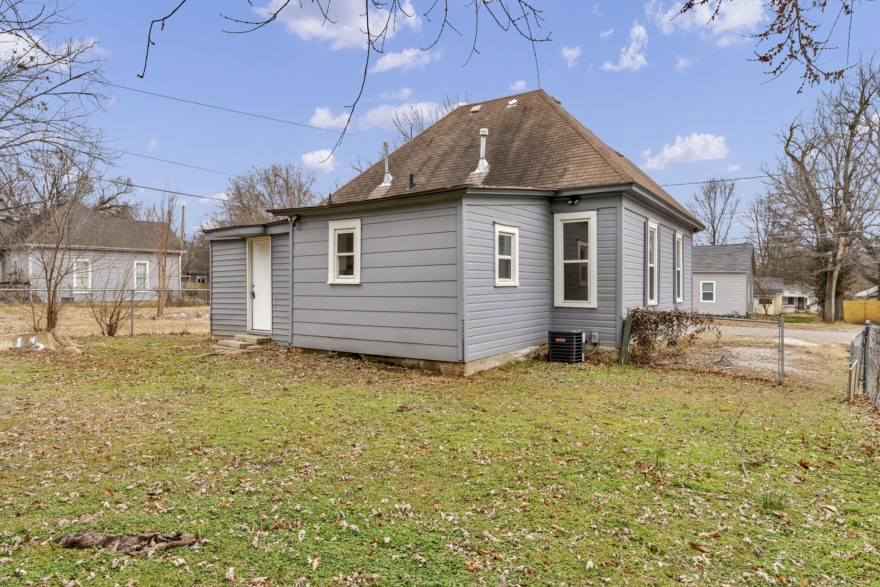 1031 West Monroe Terrace Property Photo 22