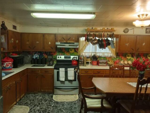 6 Crescent Drive Property Photo 4