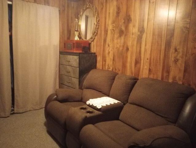 6 Crescent Drive Property Photo 9