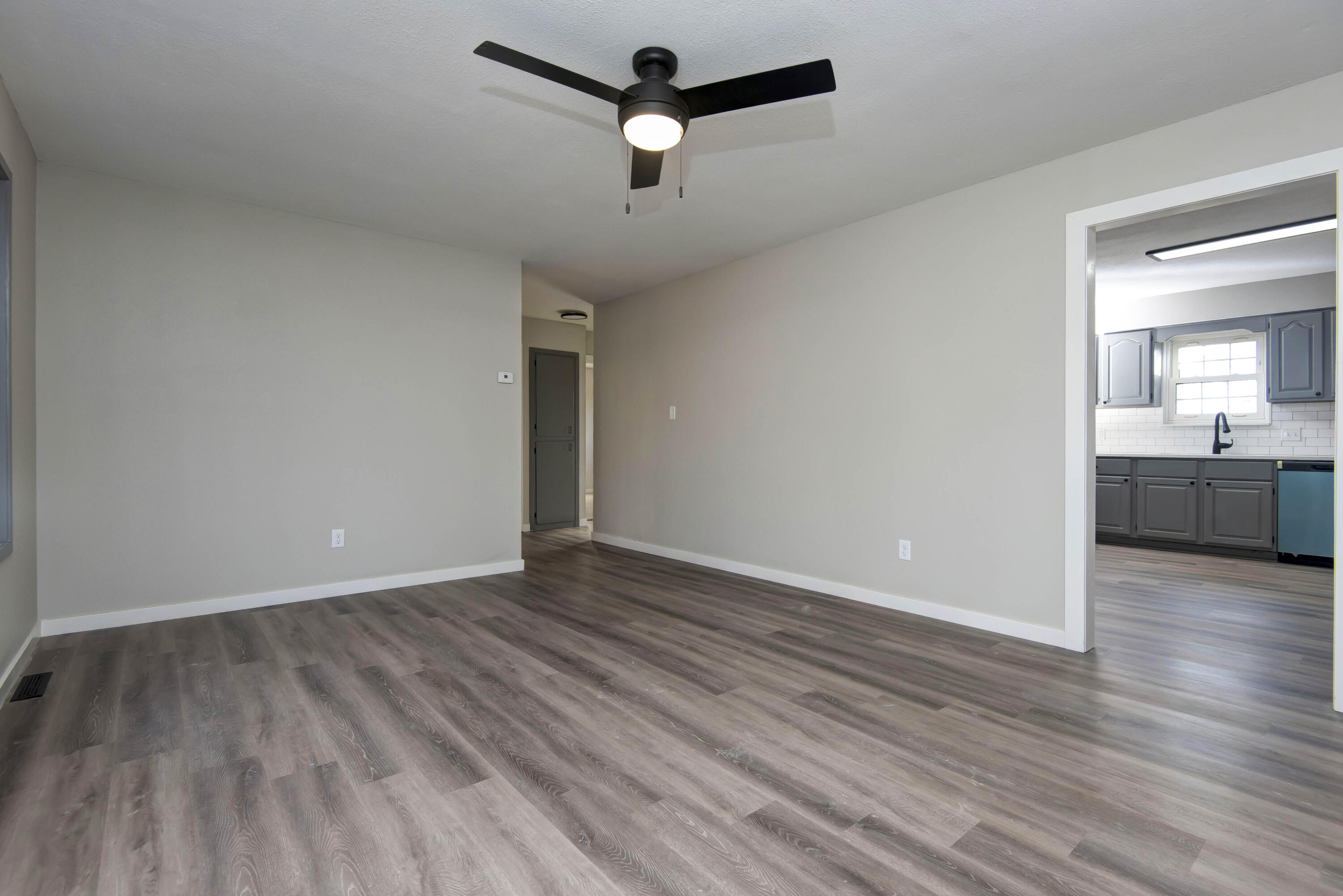 304 North Dogwood Street Property Photo 5