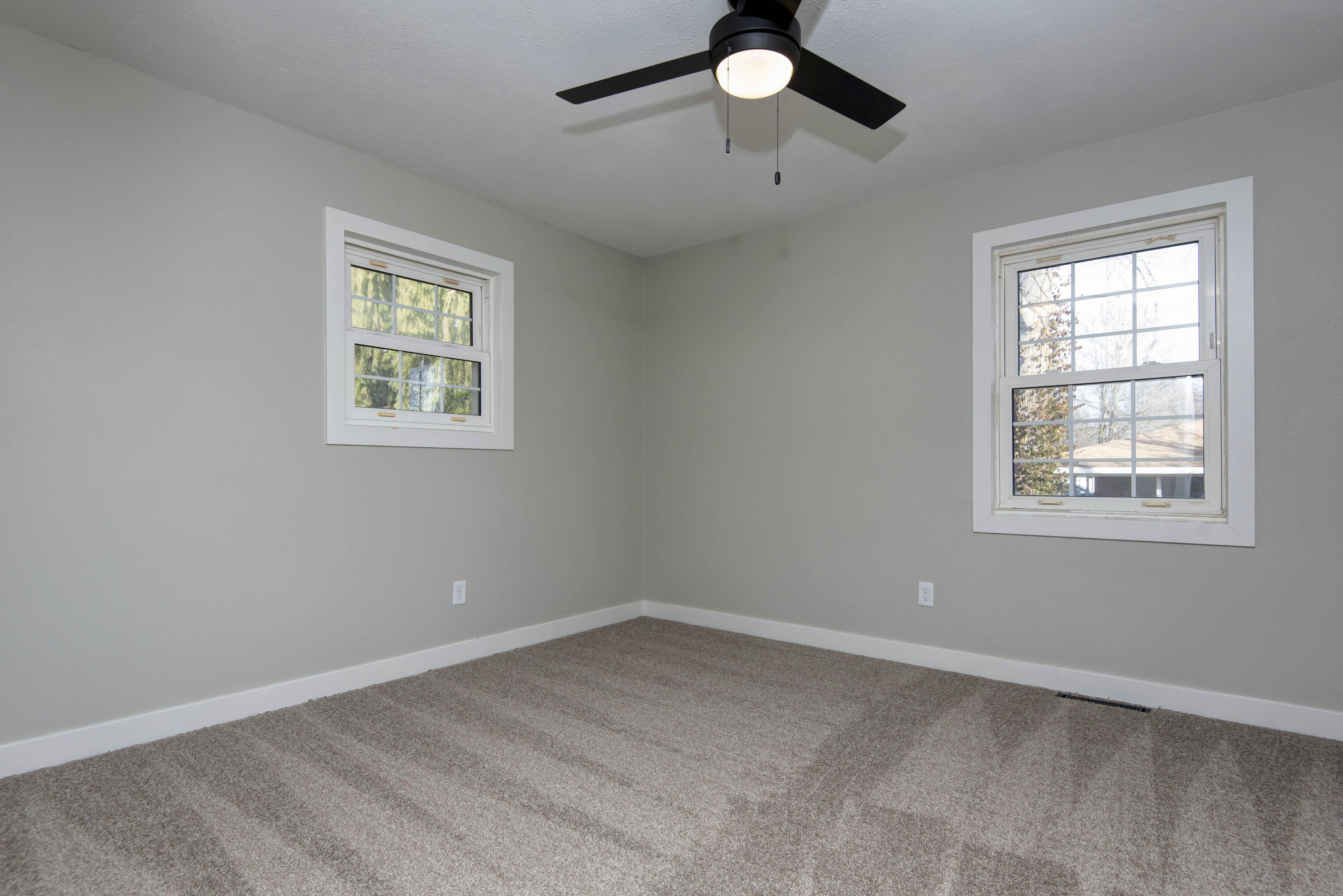 304 North Dogwood Street Property Photo 21