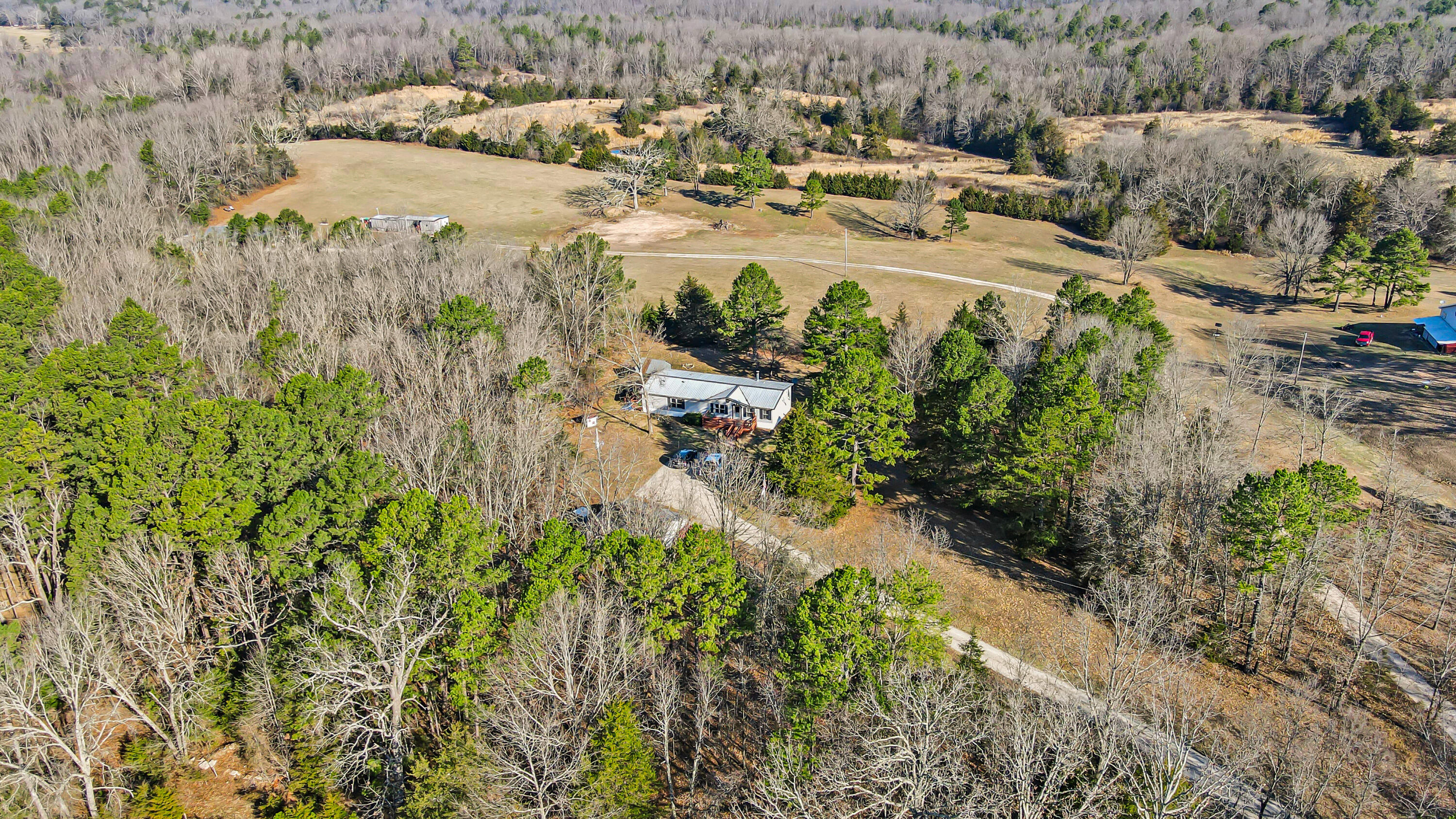 9175 County Road 3940 Property Photo 48