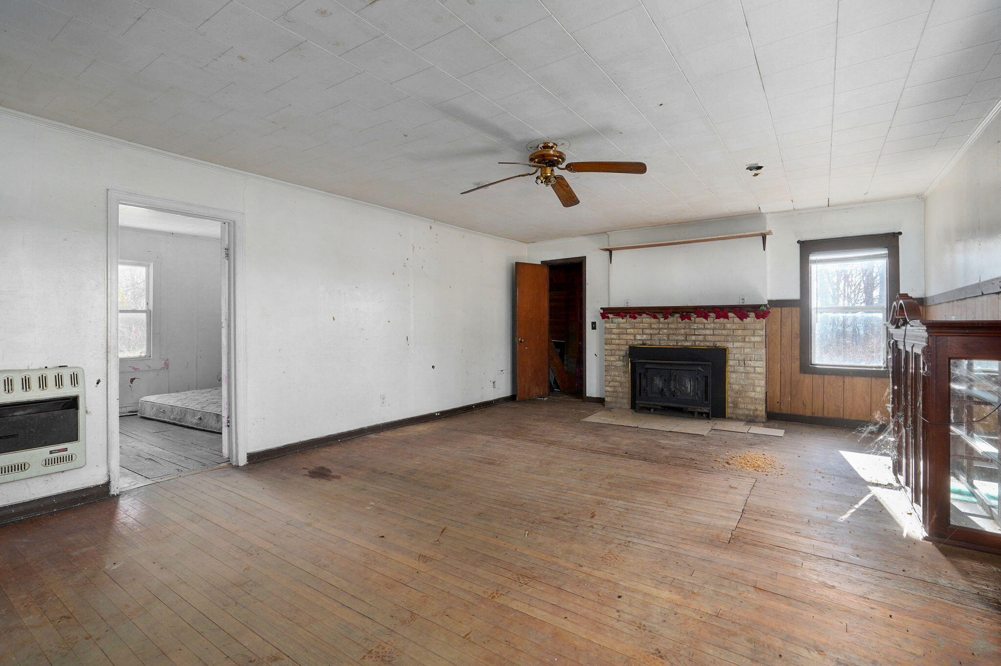 16658 South Highway K Property Photo 8