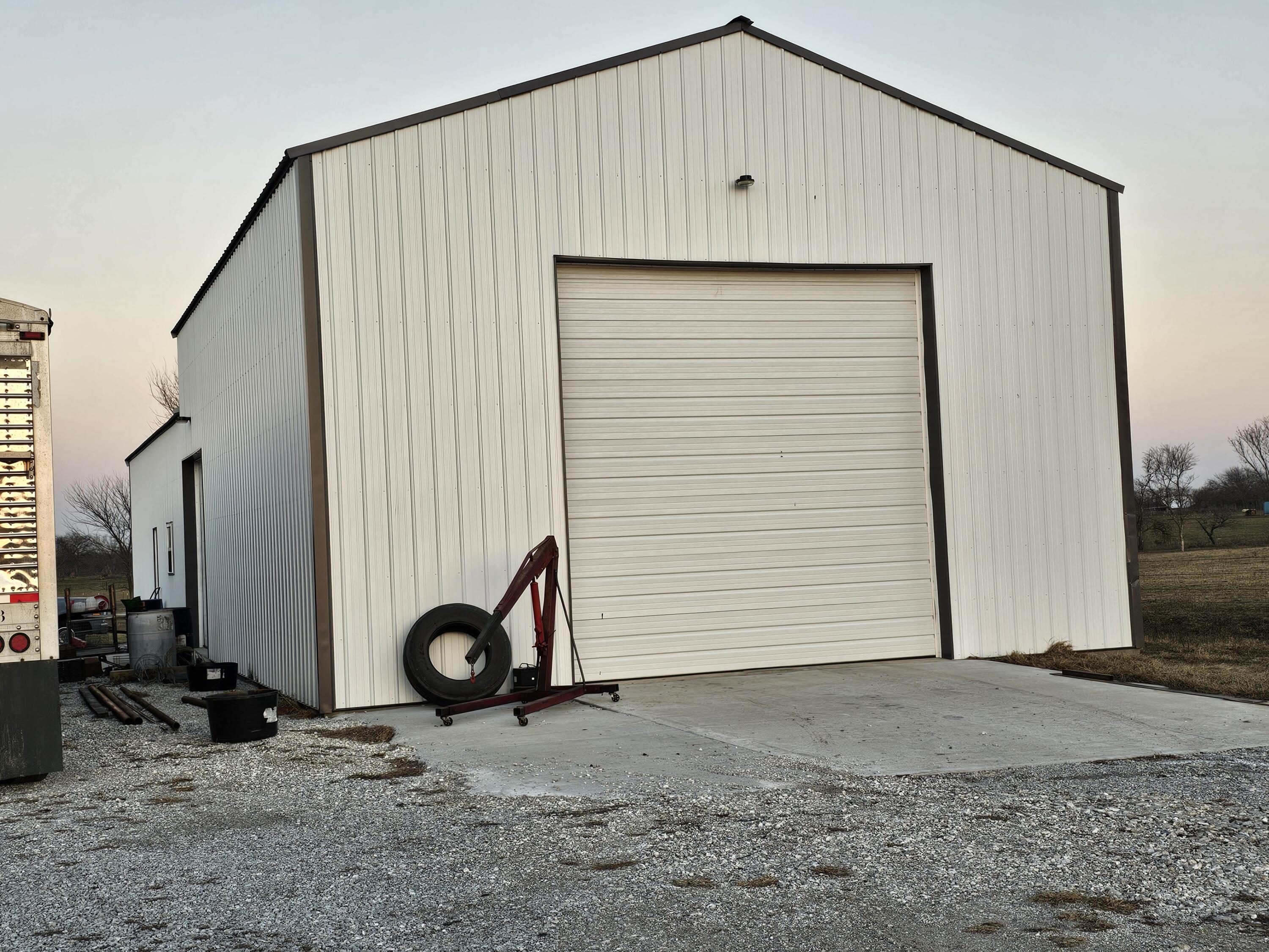 20826 Highway J Property Photo 12