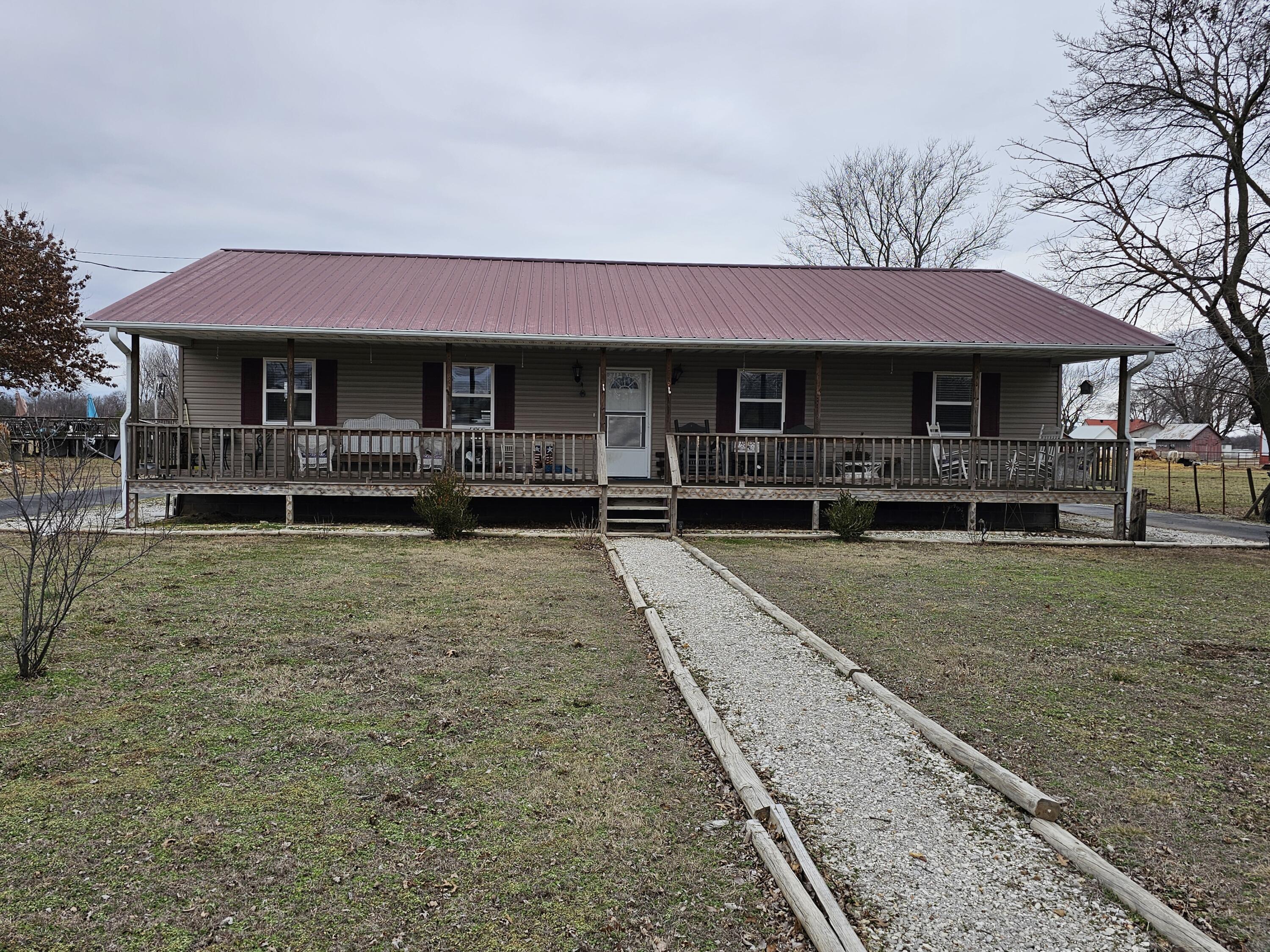 307 North Linebarger Street Property Photo 1