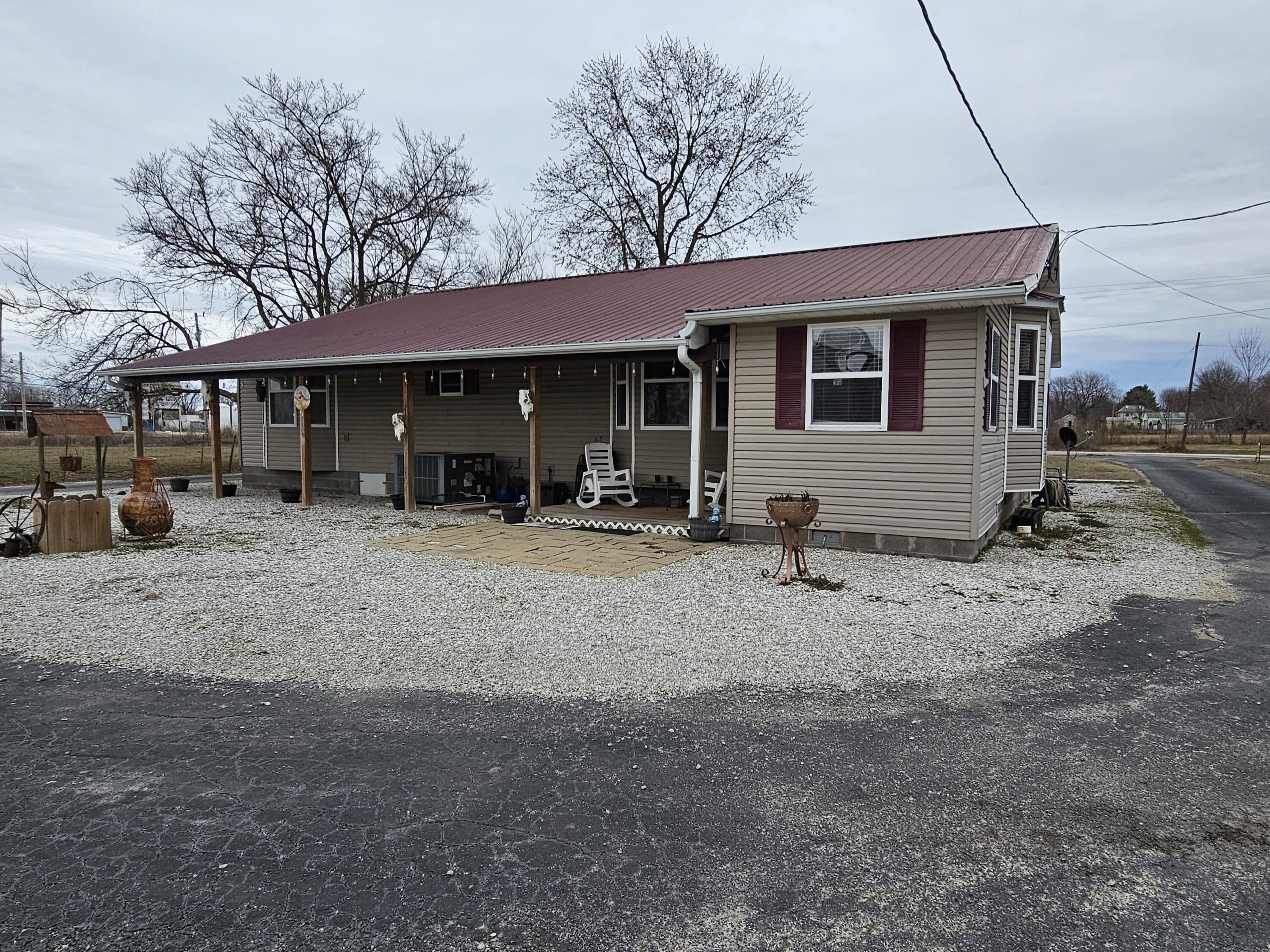 307 North Linebarger Street Property Photo 4