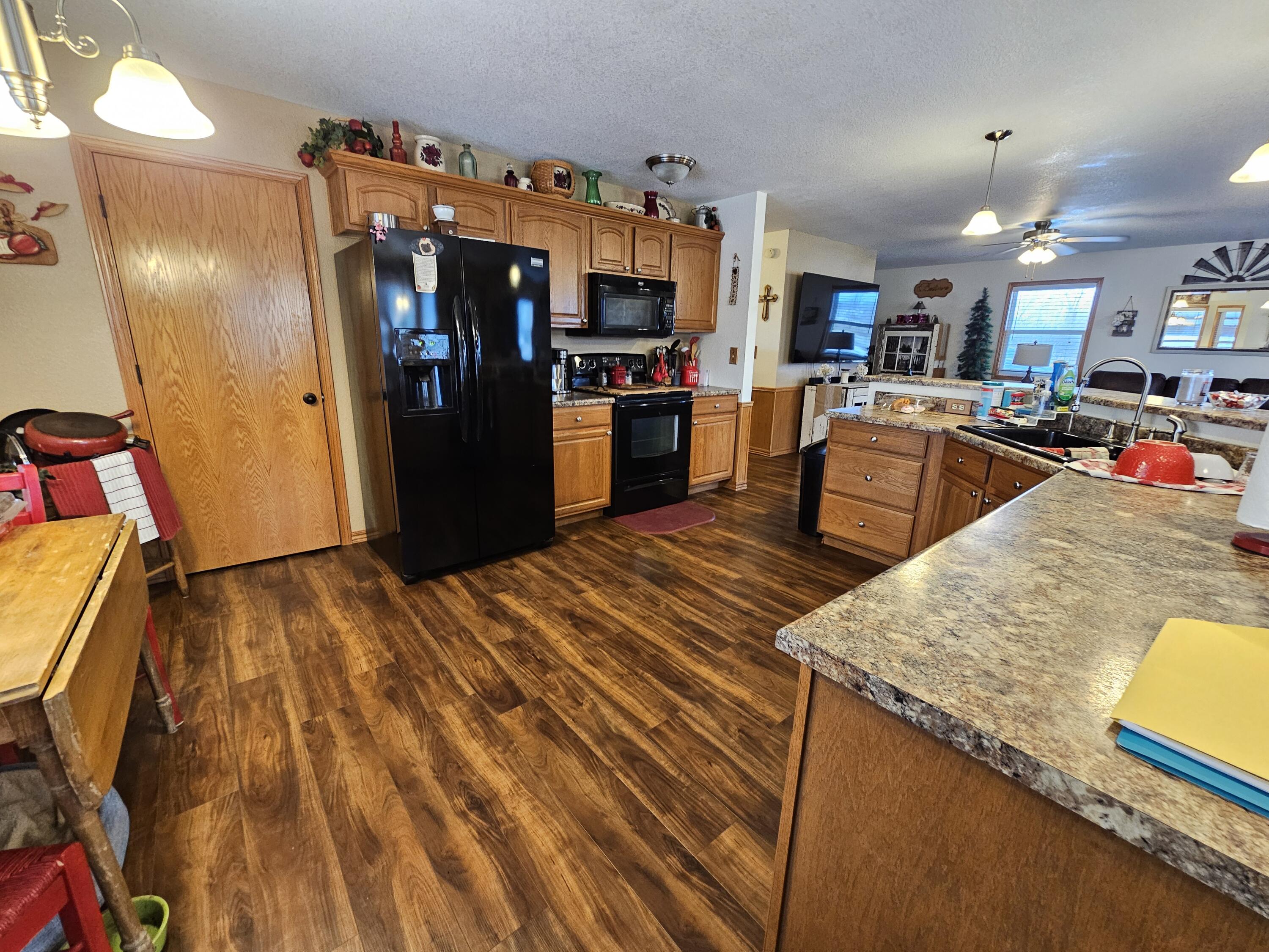 307 North Linebarger Street Property Photo 20