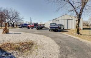 307 North Linebarger Street Property Photo 51
