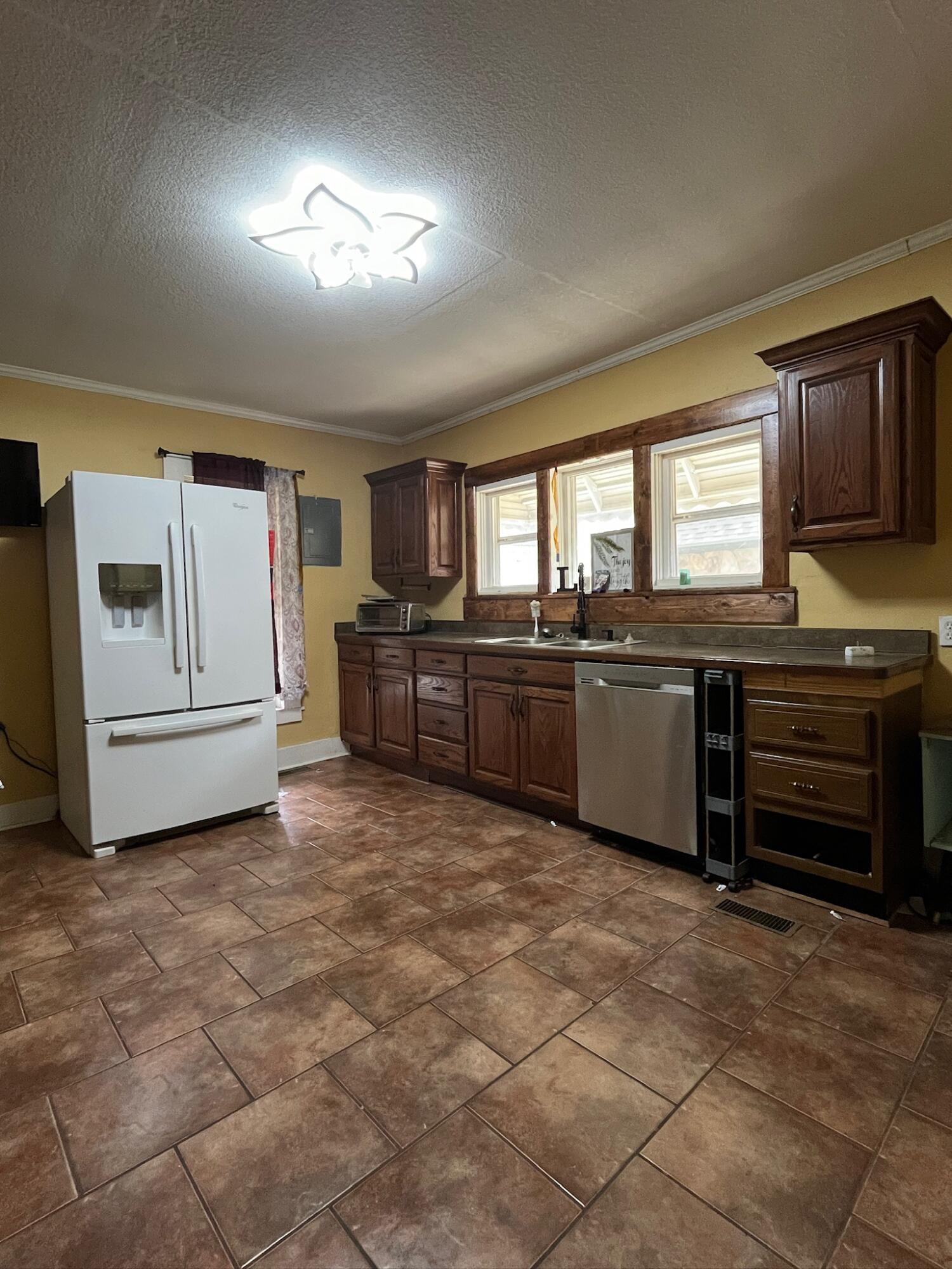 1715 South Kentucky Avenue Property Photo 7