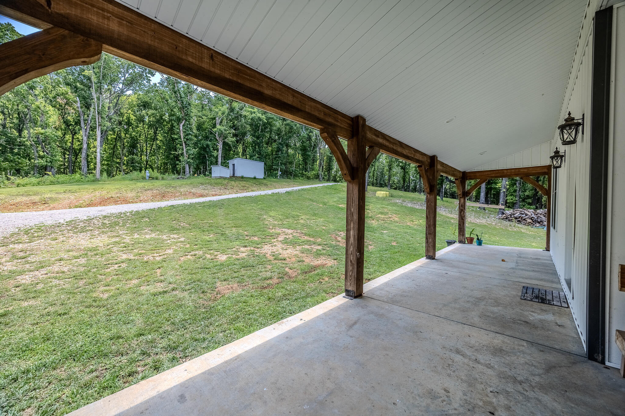 635 Shooting Star Loop Property Photo 3
