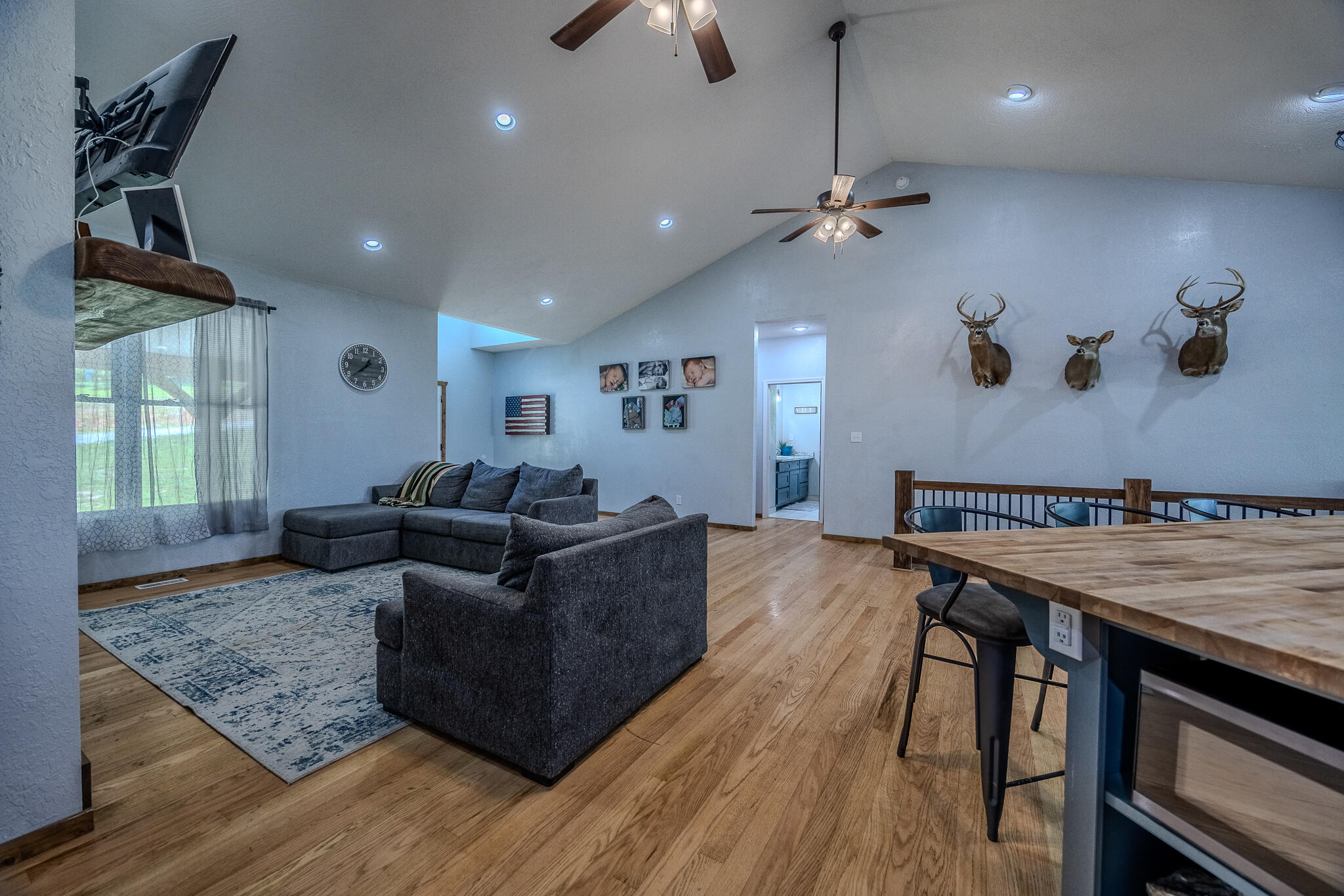 635 Shooting Star Loop Property Photo 18