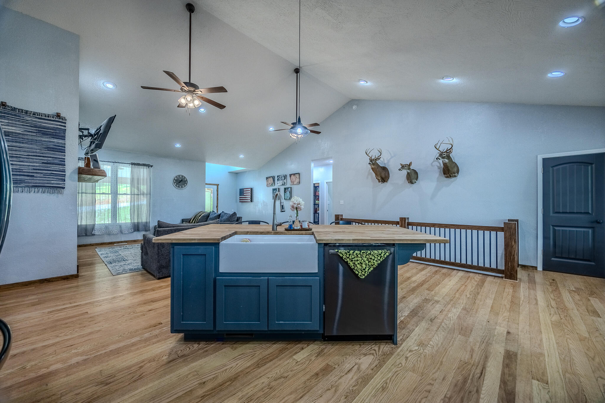 635 Shooting Star Loop Property Photo 21