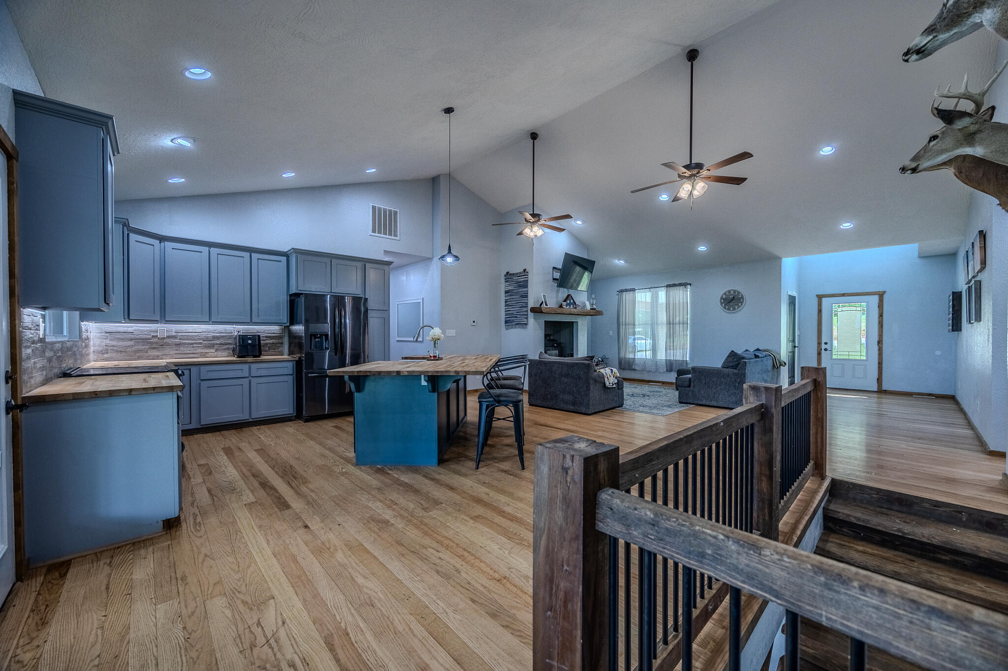 635 Shooting Star Loop Property Photo 23