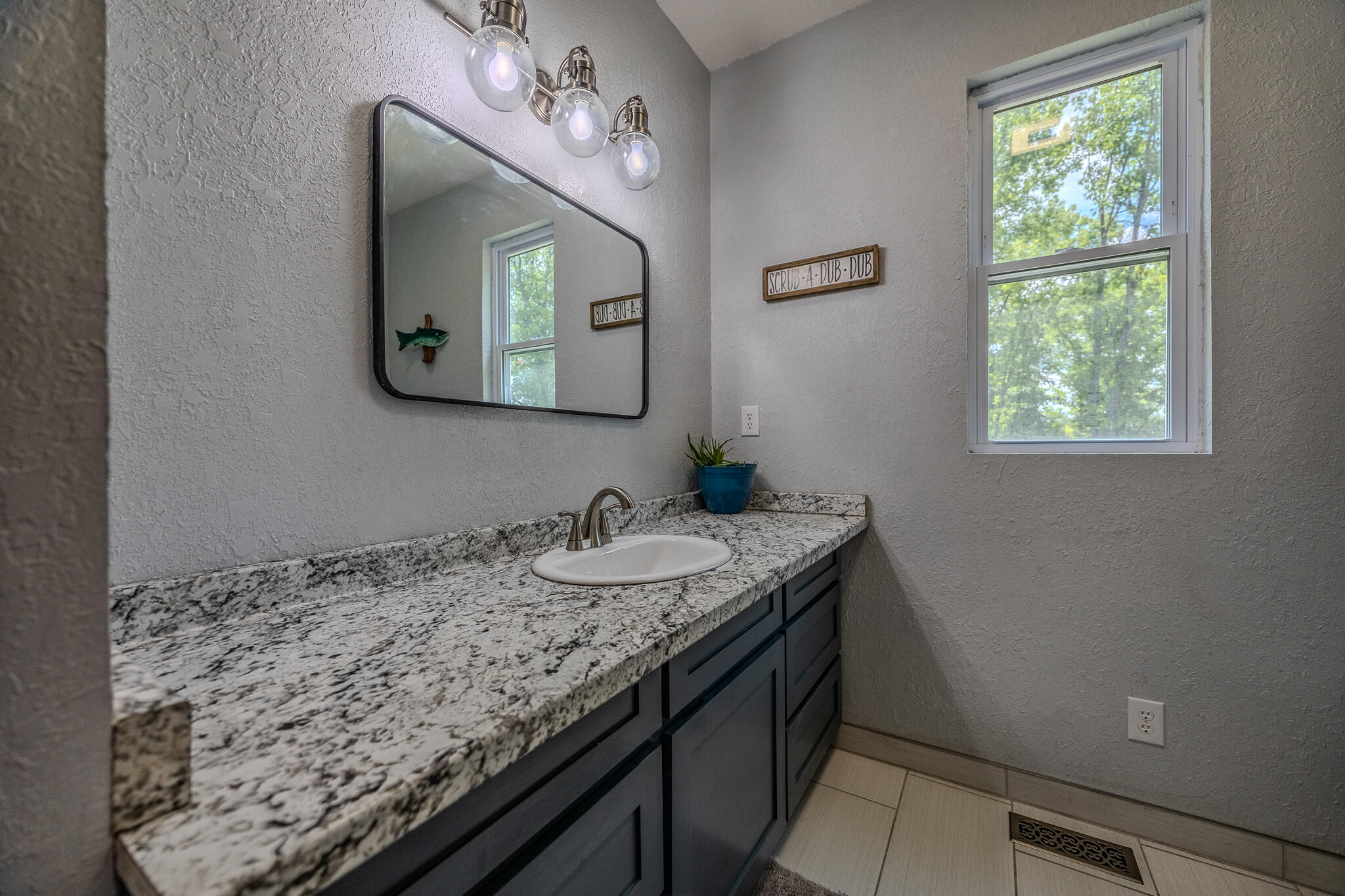 635 Shooting Star Loop Property Photo 38