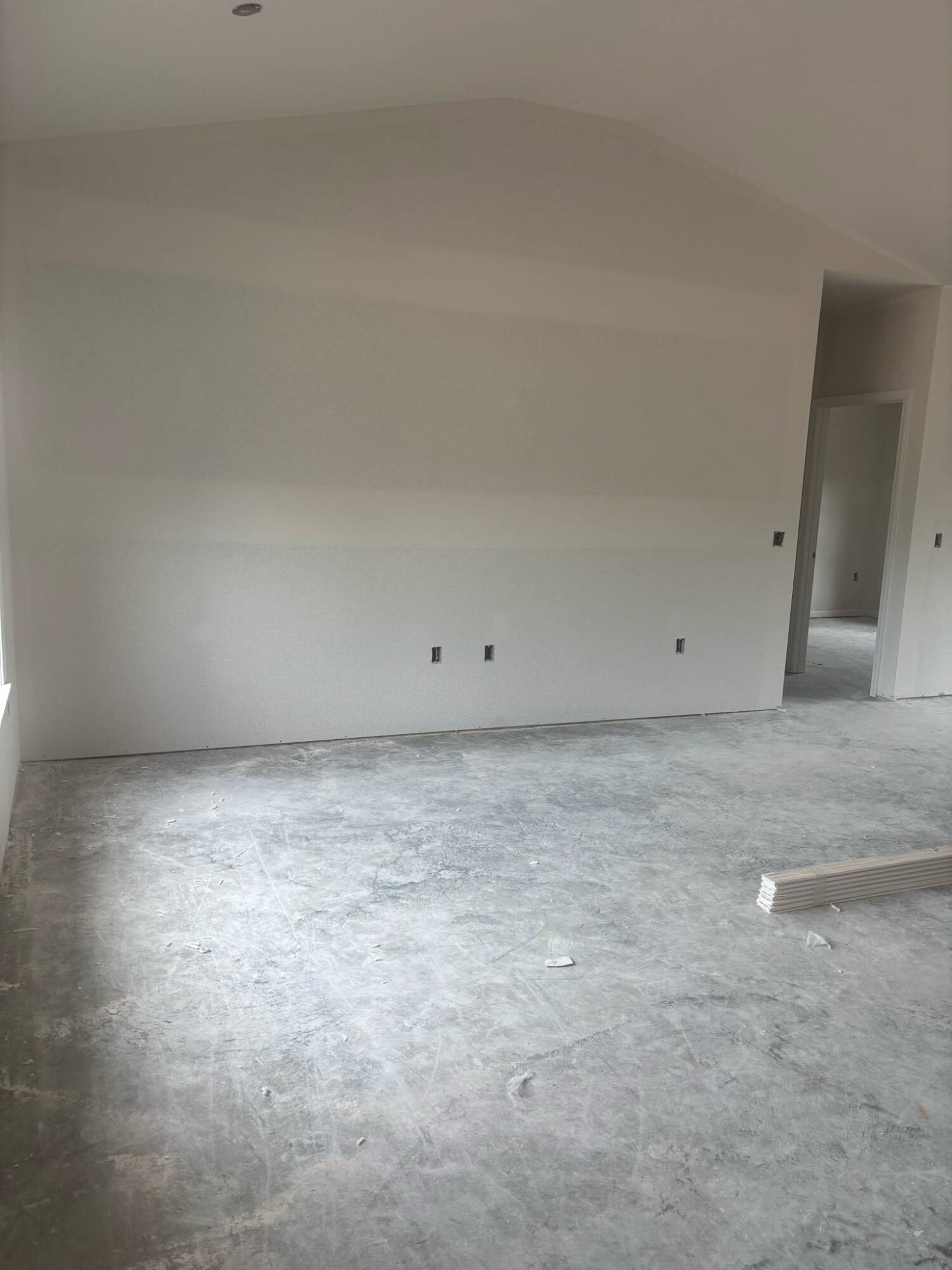 185 Holly Way Property Photo 4