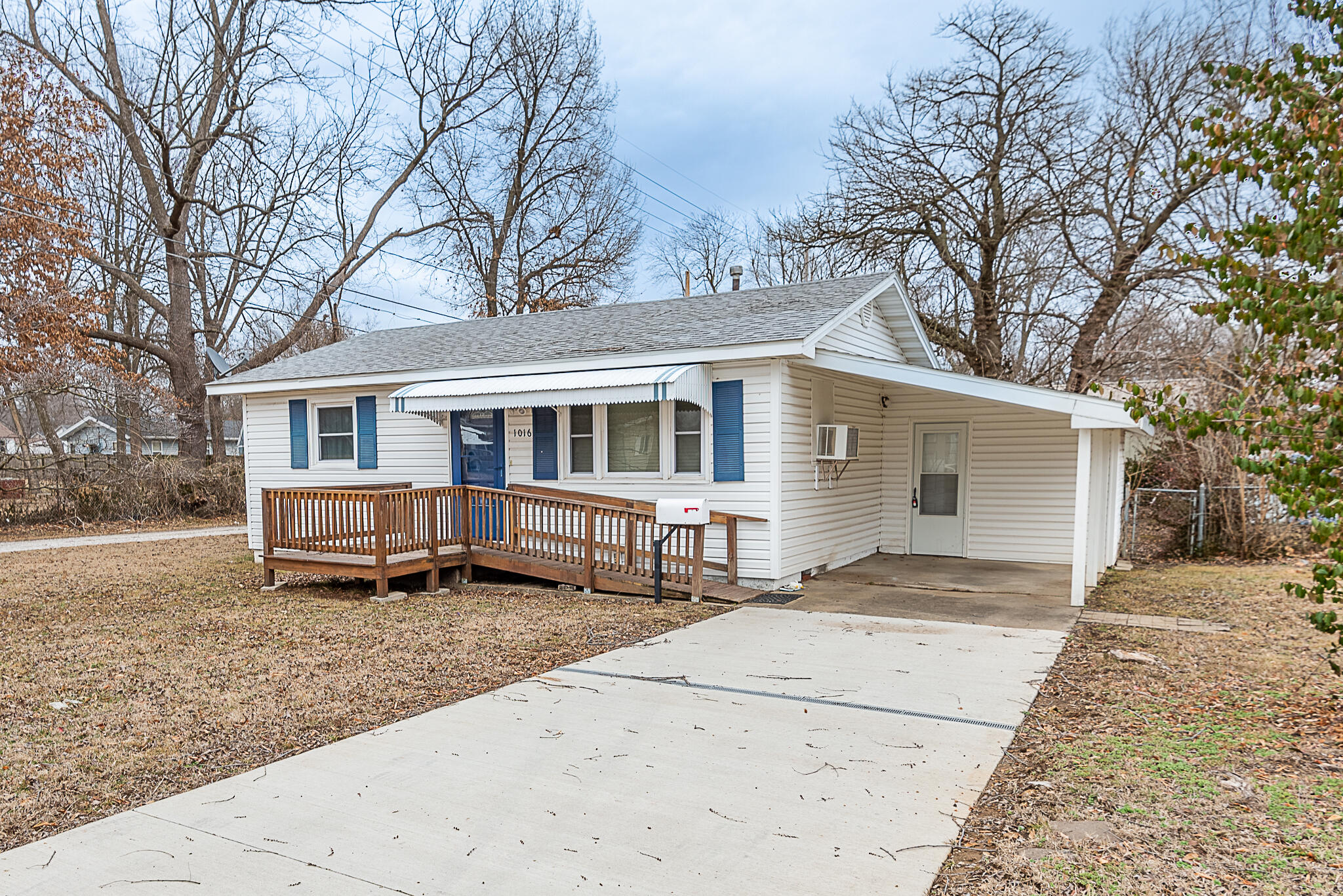 1016 North Wabash Avenue Property Photo 2