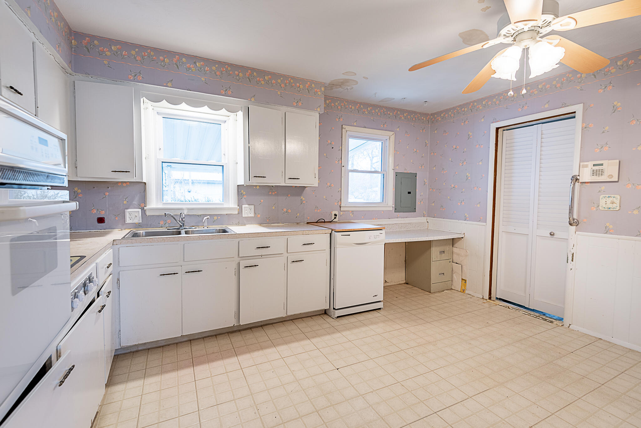 1016 North Wabash Avenue Property Photo 10