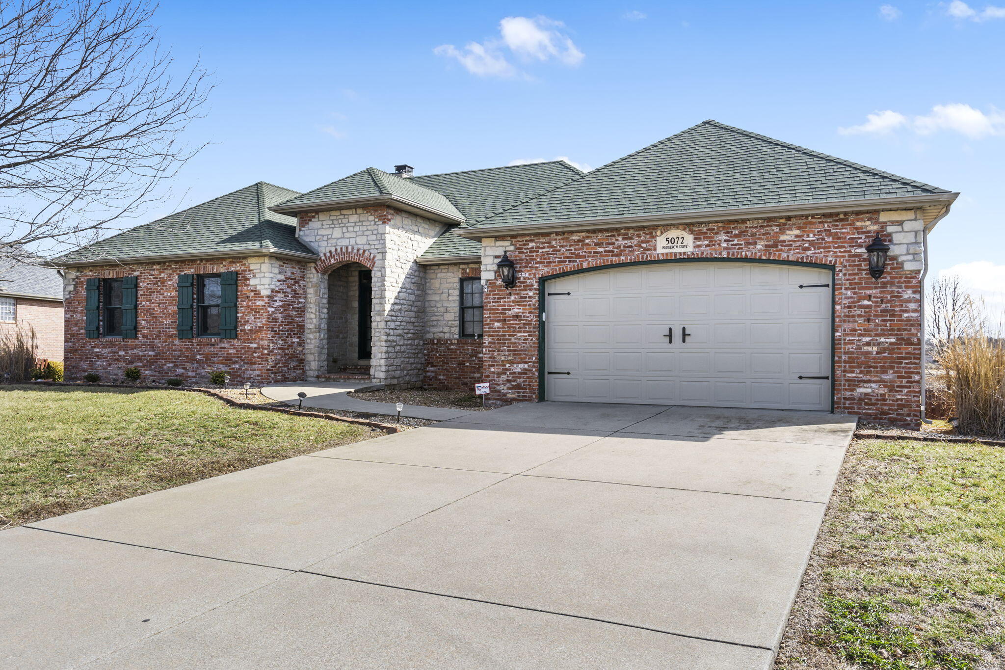 5072 East Hedgerow Drive Property Photo