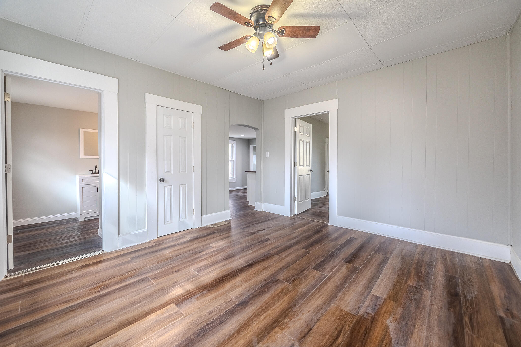 915 North Kansas Expressway Property Photo 19