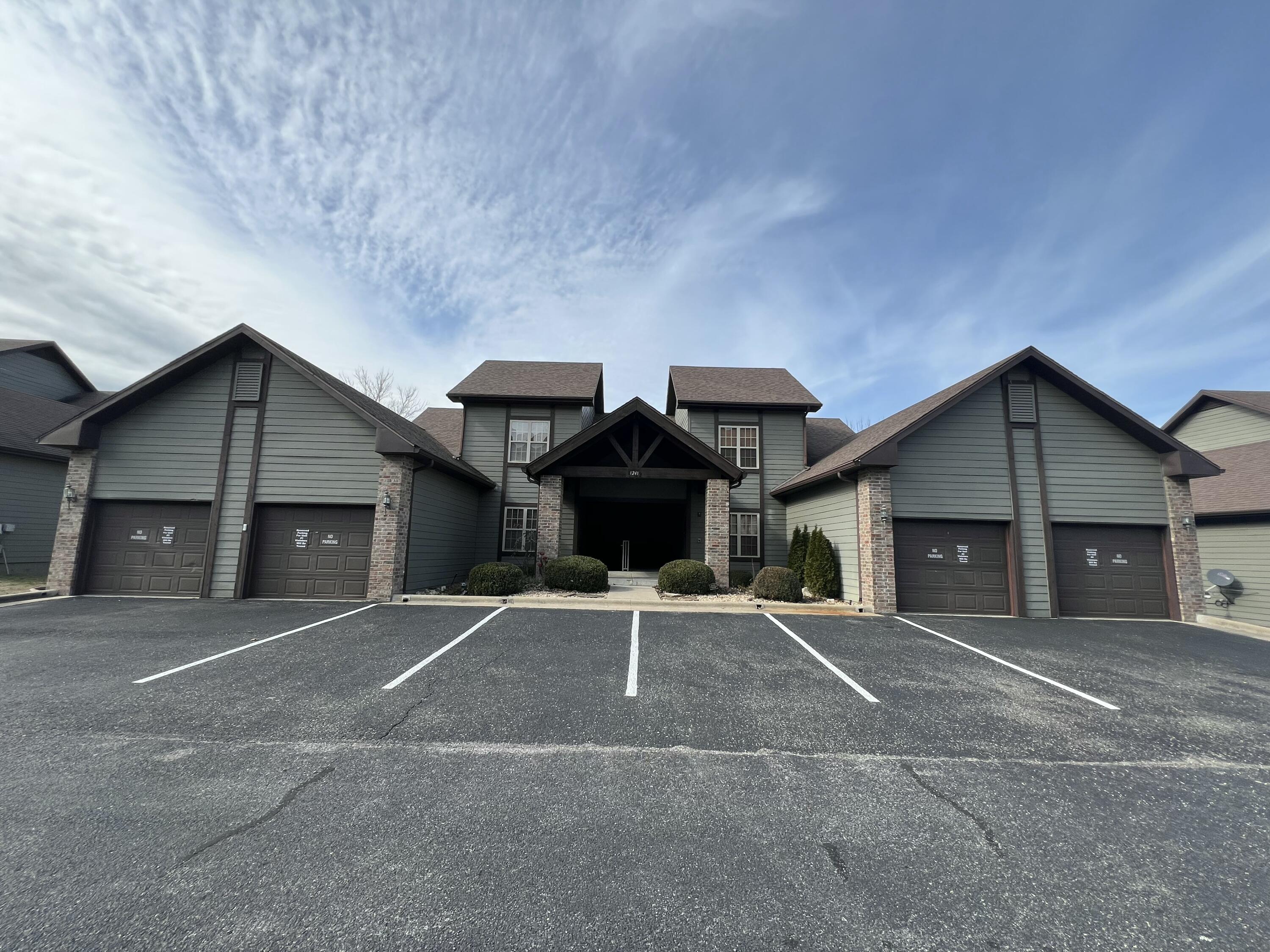 1241 Golf Drive Property Photo 1