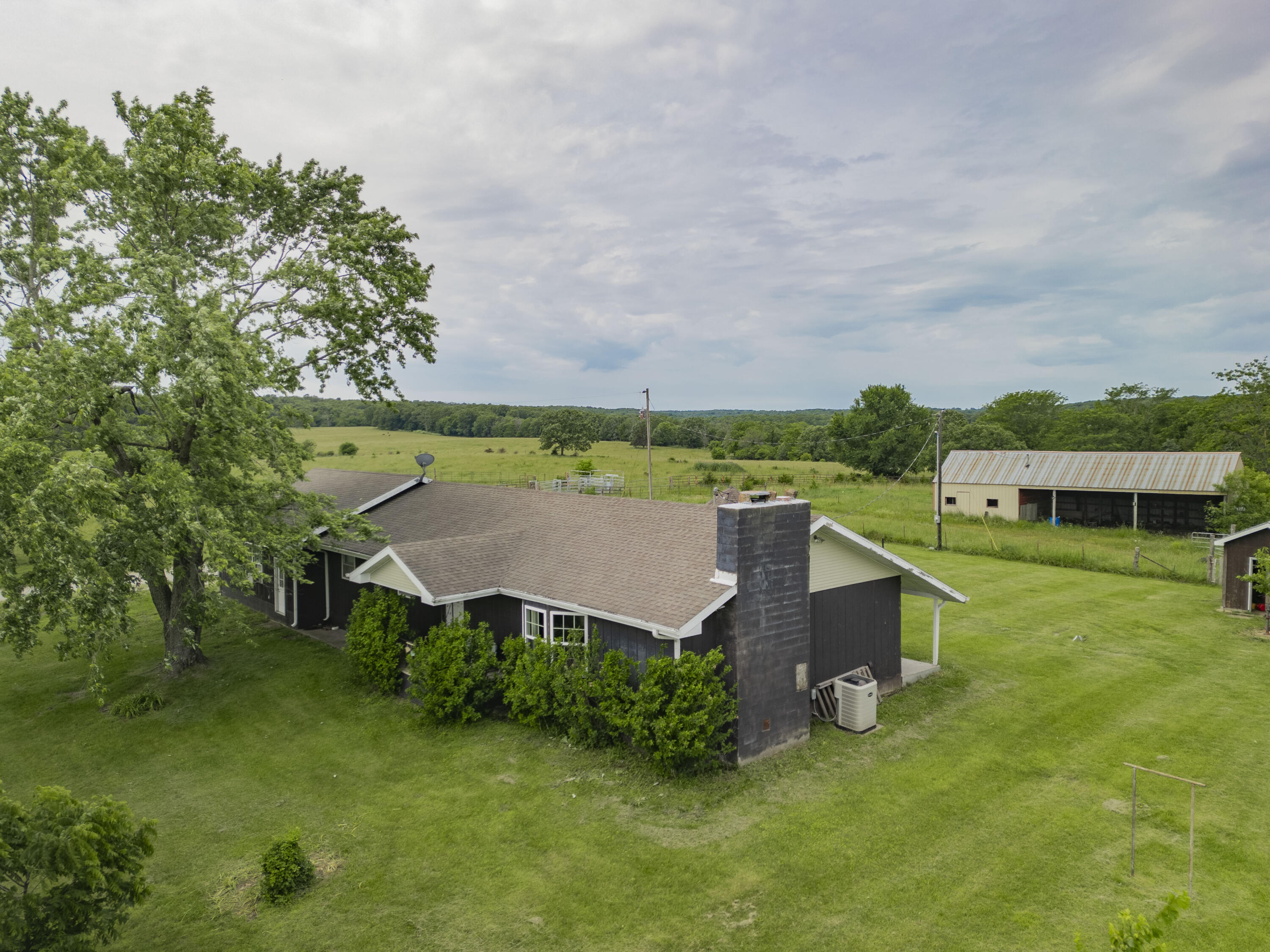3883 Highway O Property Photo 5