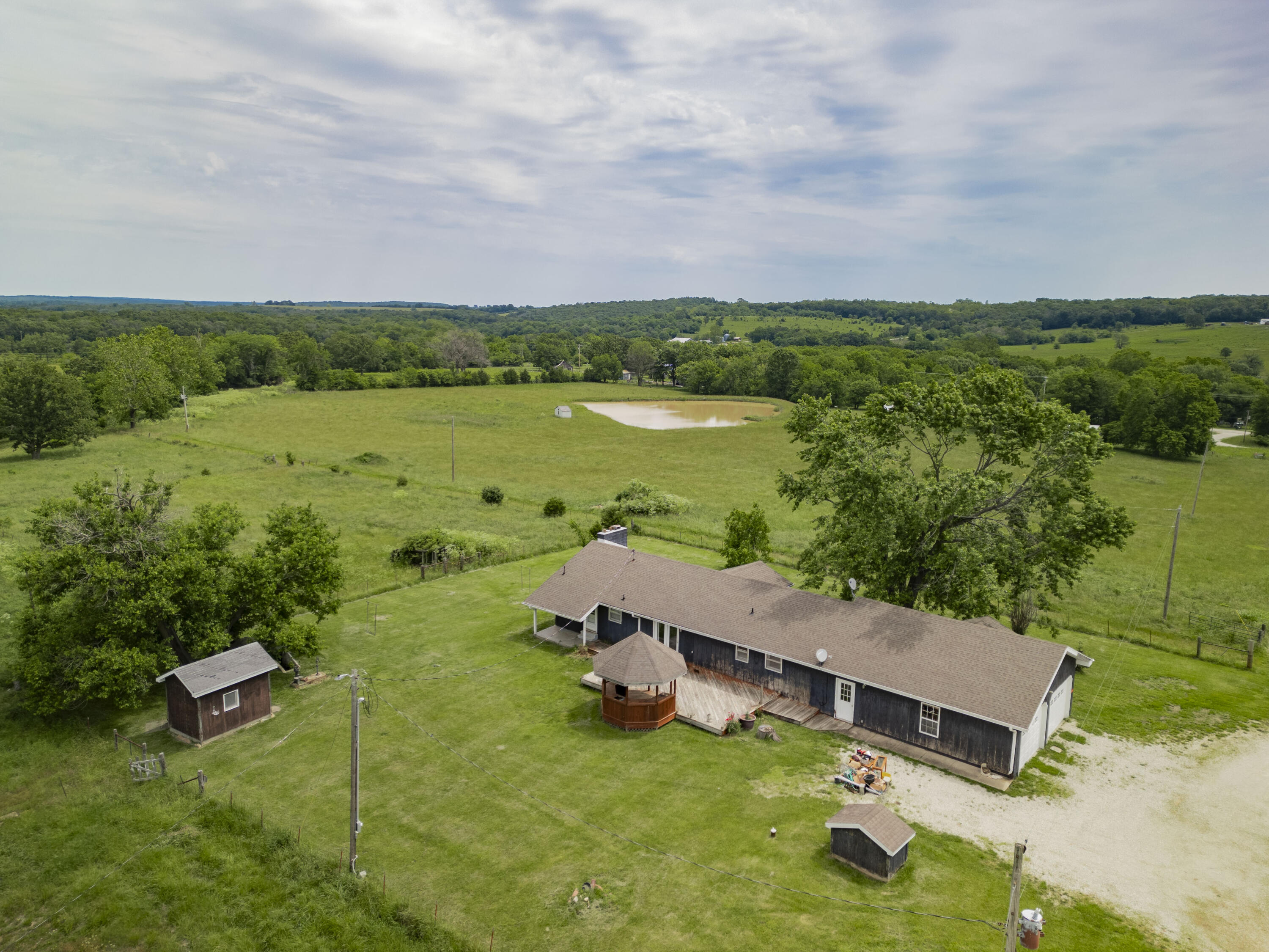 3883 Highway O Property Photo 8