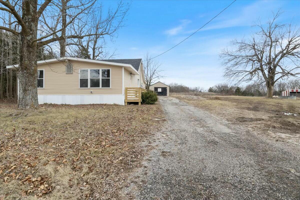 2845 U.s Hwy 65 Property Photo 3