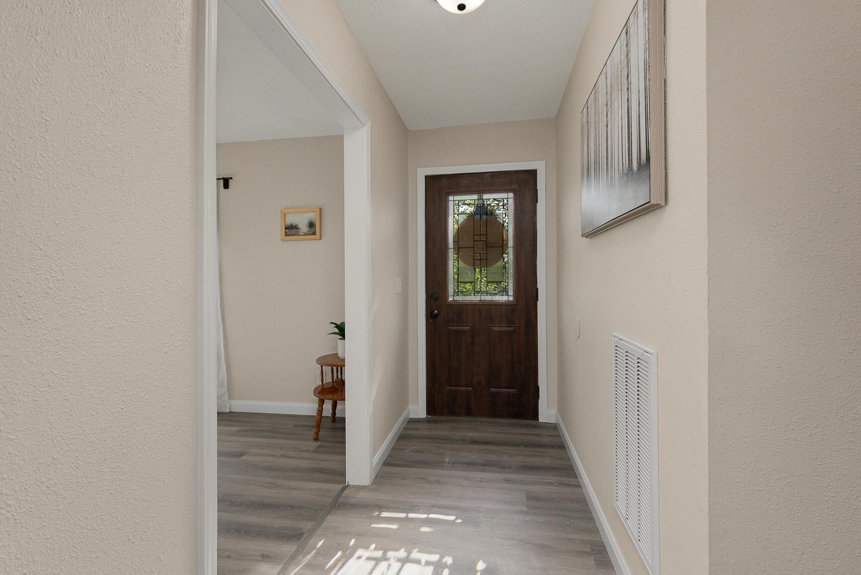 9 Hillside Drive Property Photo 5